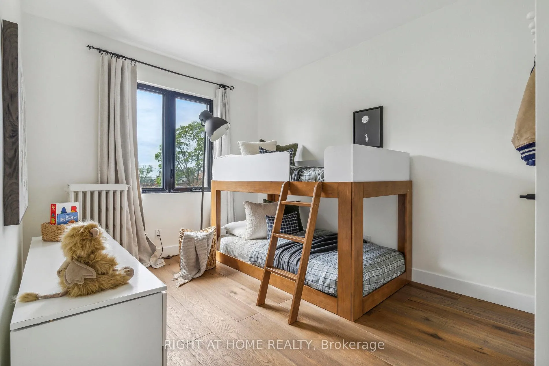 Photo 27 of 141 O'Connor Drive, Toronto, East York — HOMEH