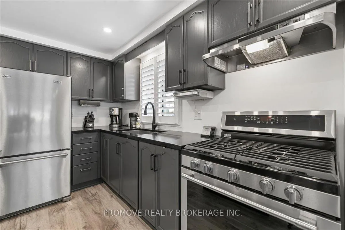 Photo 11 of 256 Tait Crescent, Centre Wellington, Fergus — HOMEH