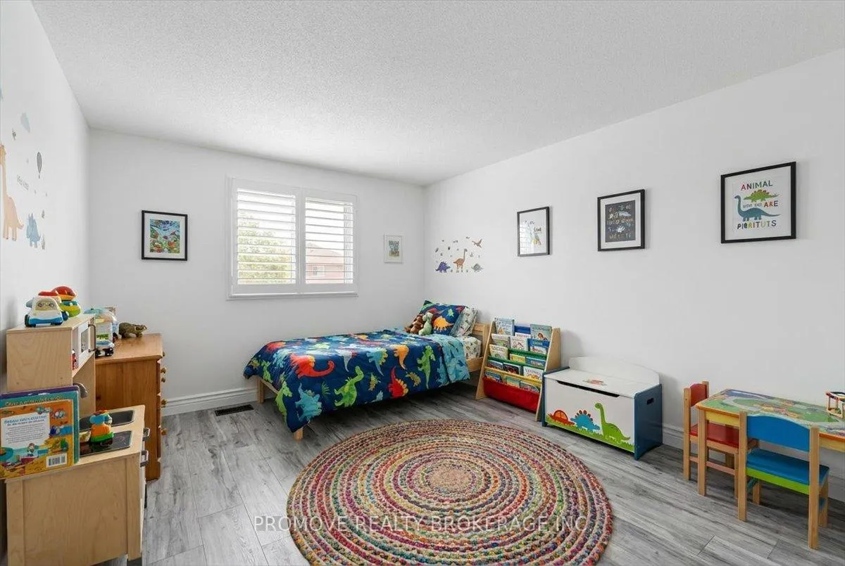 Photo 23 of 256 Tait Crescent, Centre Wellington, Fergus — HOMEH