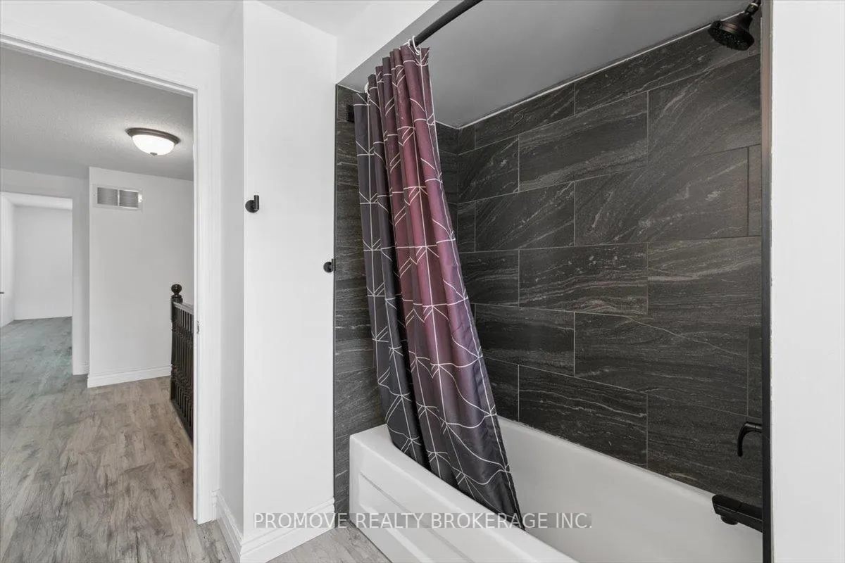 Photo 26 of 256 Tait Crescent, Centre Wellington, Fergus — HOMEH