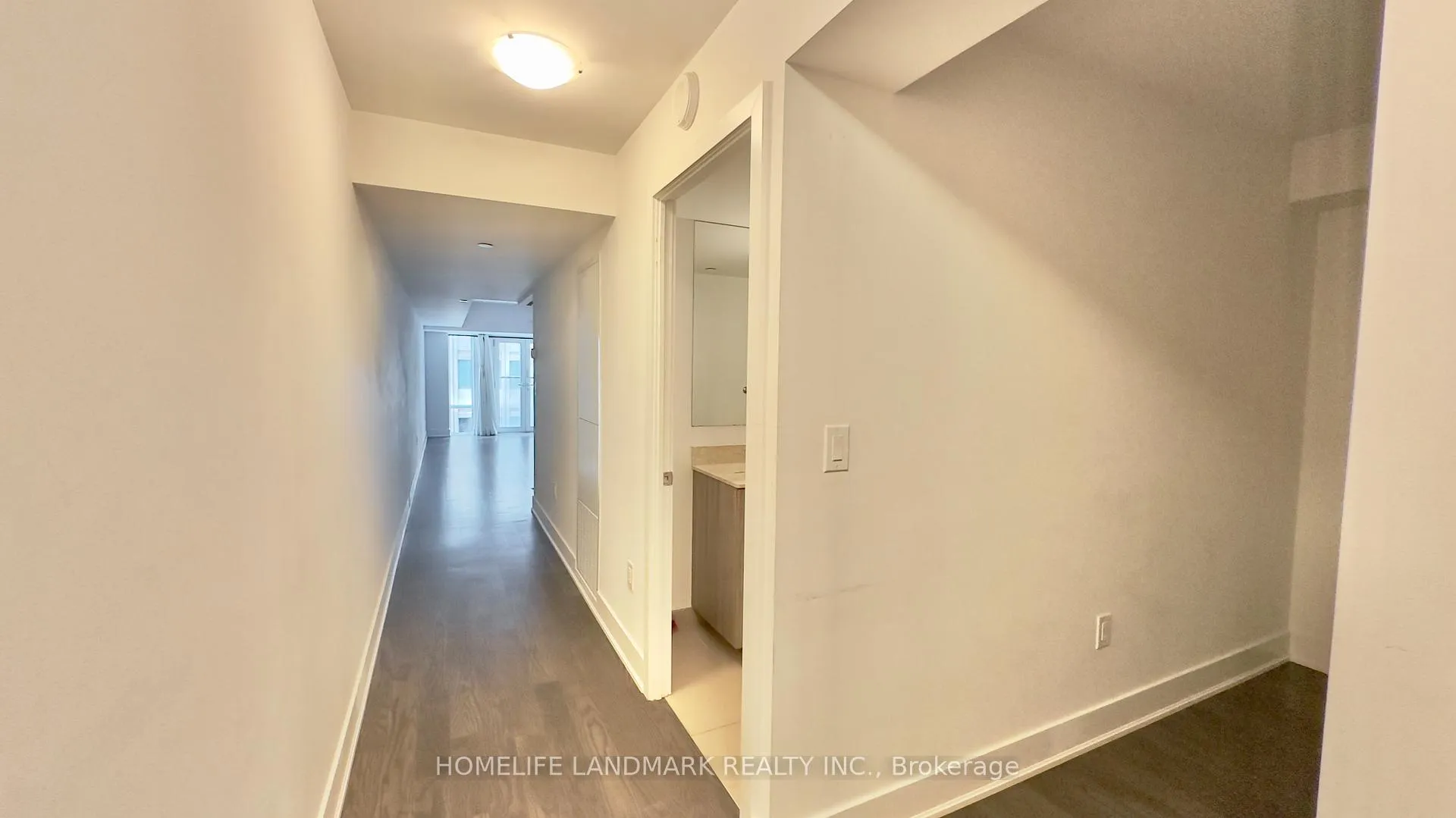 Photo 2 of Unit 621, 955 Bay Street, Toronto, Bay Street Corridor — HOMEH
