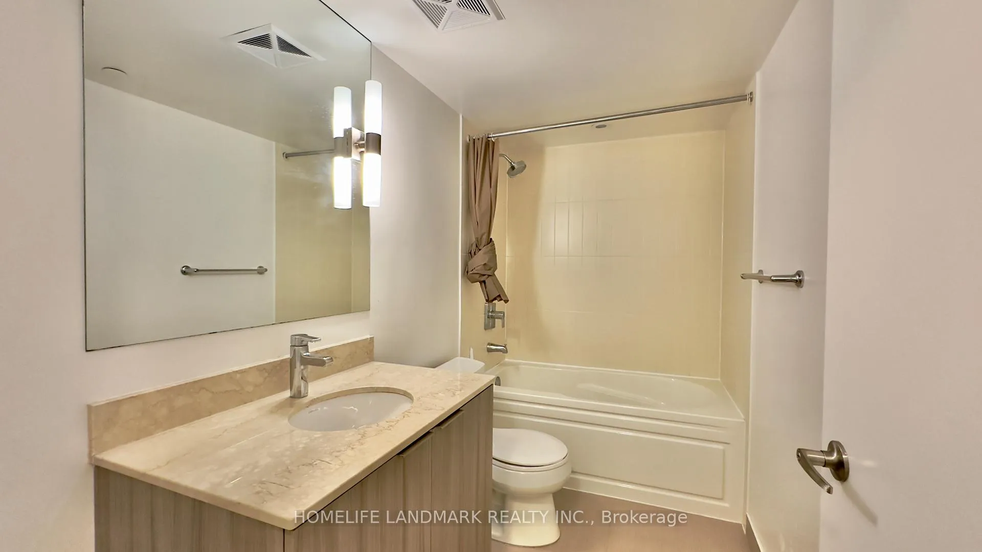 Photo 3 of Unit 621, 955 Bay Street, Toronto, Bay Street Corridor — HOMEH
