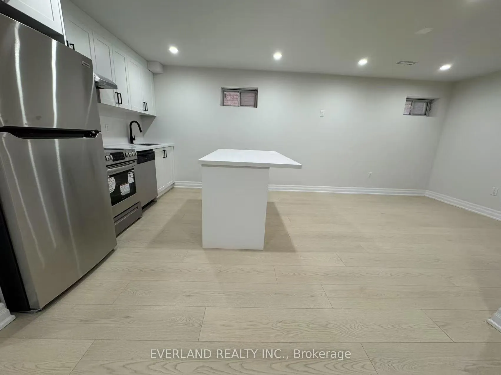 Photo 3 of Unit Bst, 116 Redondo Drive, Vaughan, Beverley Glen — HOMEH