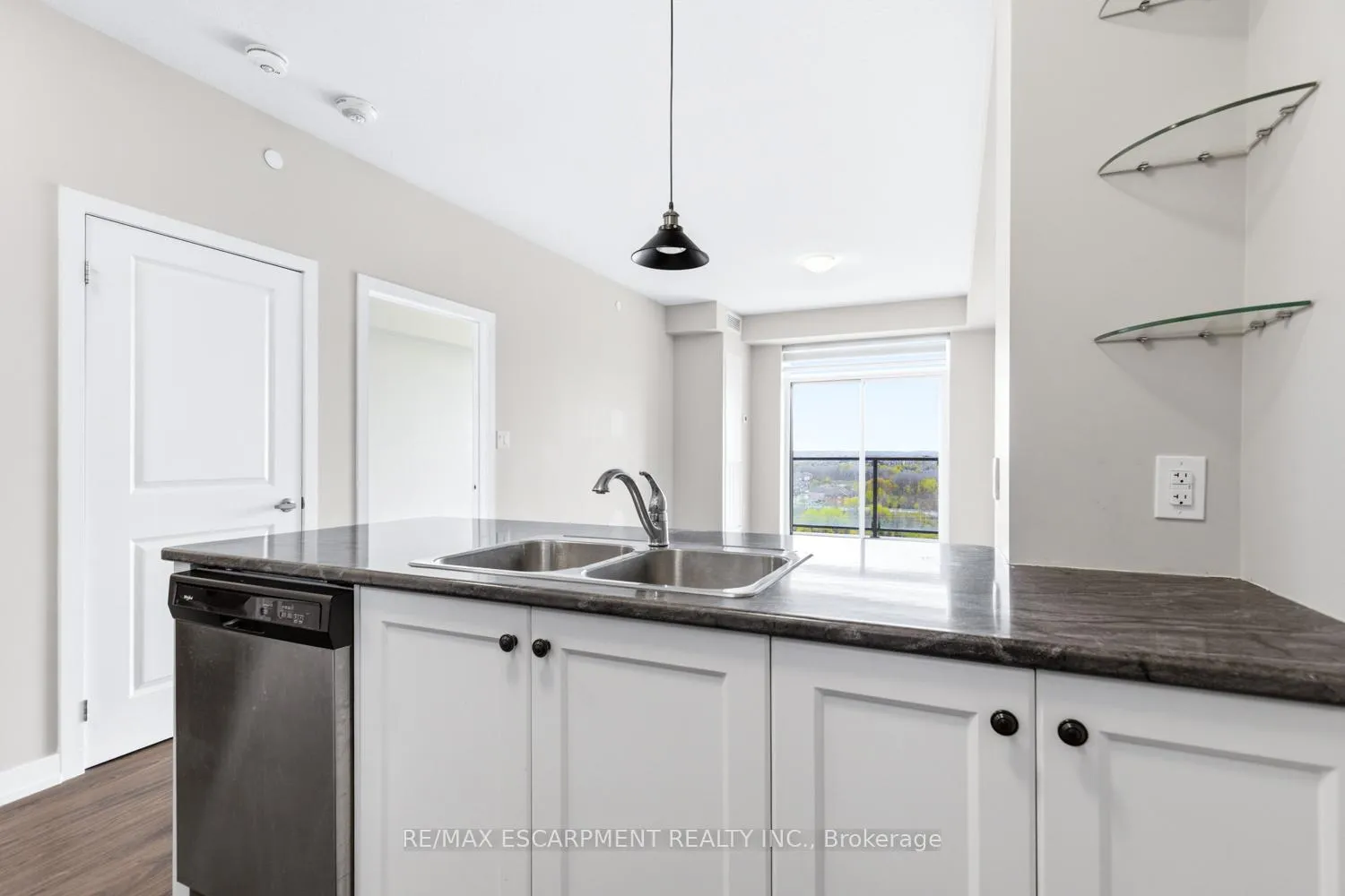 Photo 8 of Unit 1113, 450 Dundas Street E, Hamilton, Waterdown — HOMEH