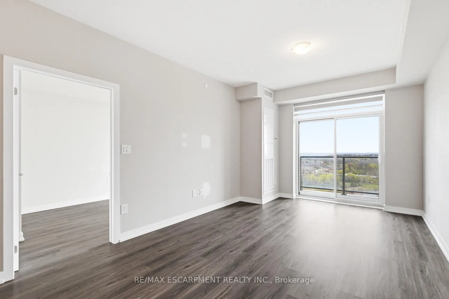 Photo 12 of Unit 1113, 450 Dundas Street E, Hamilton, Waterdown — HOMEH