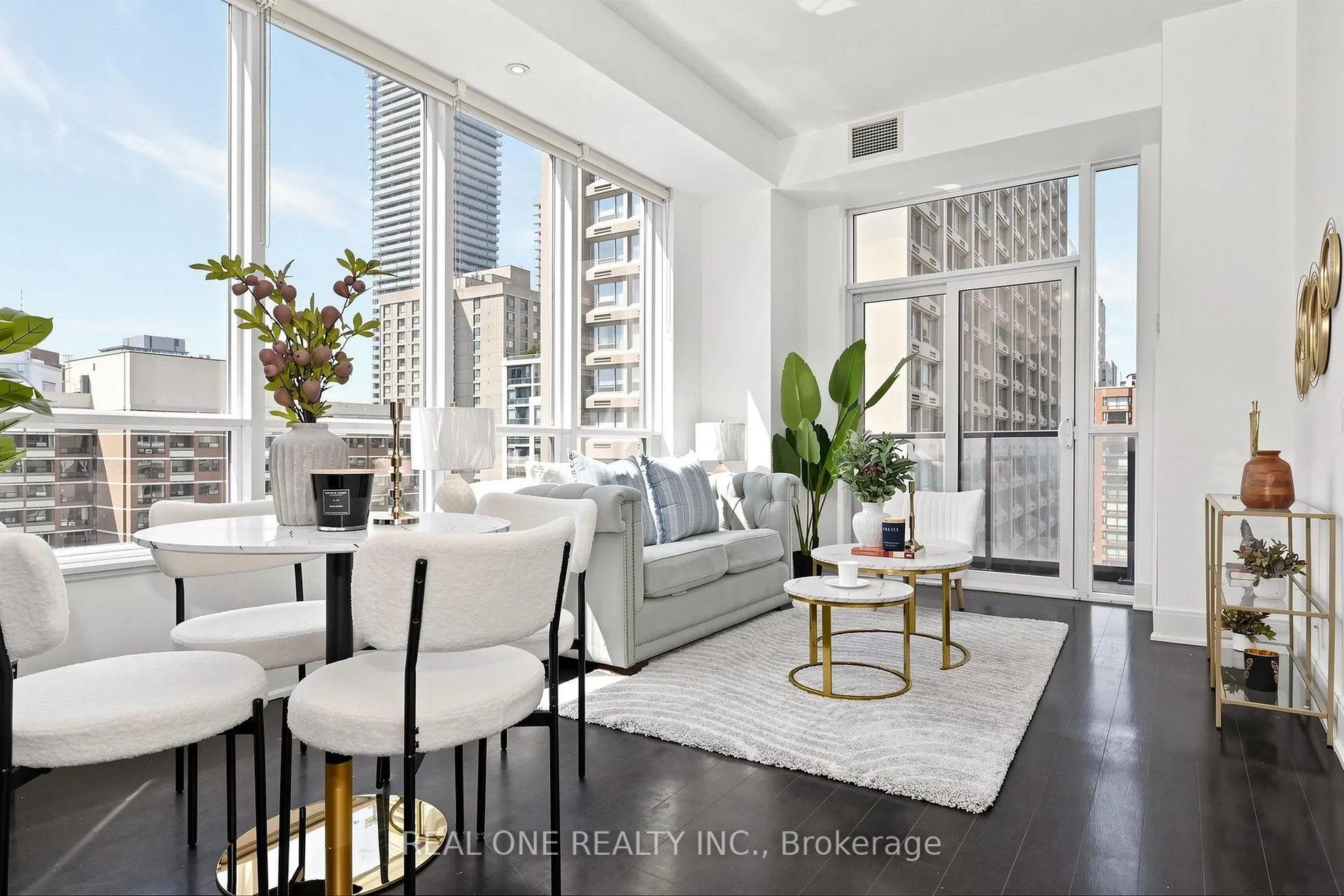Photo 9 of Unit 1603, 21 Balmuto Street, Toronto, Bay Street Corridor — HOMEH