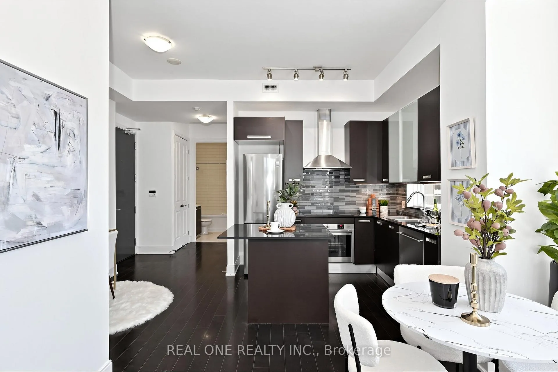 Photo 17 of Unit 1603, 21 Balmuto Street, Toronto, Bay Street Corridor — HOMEH