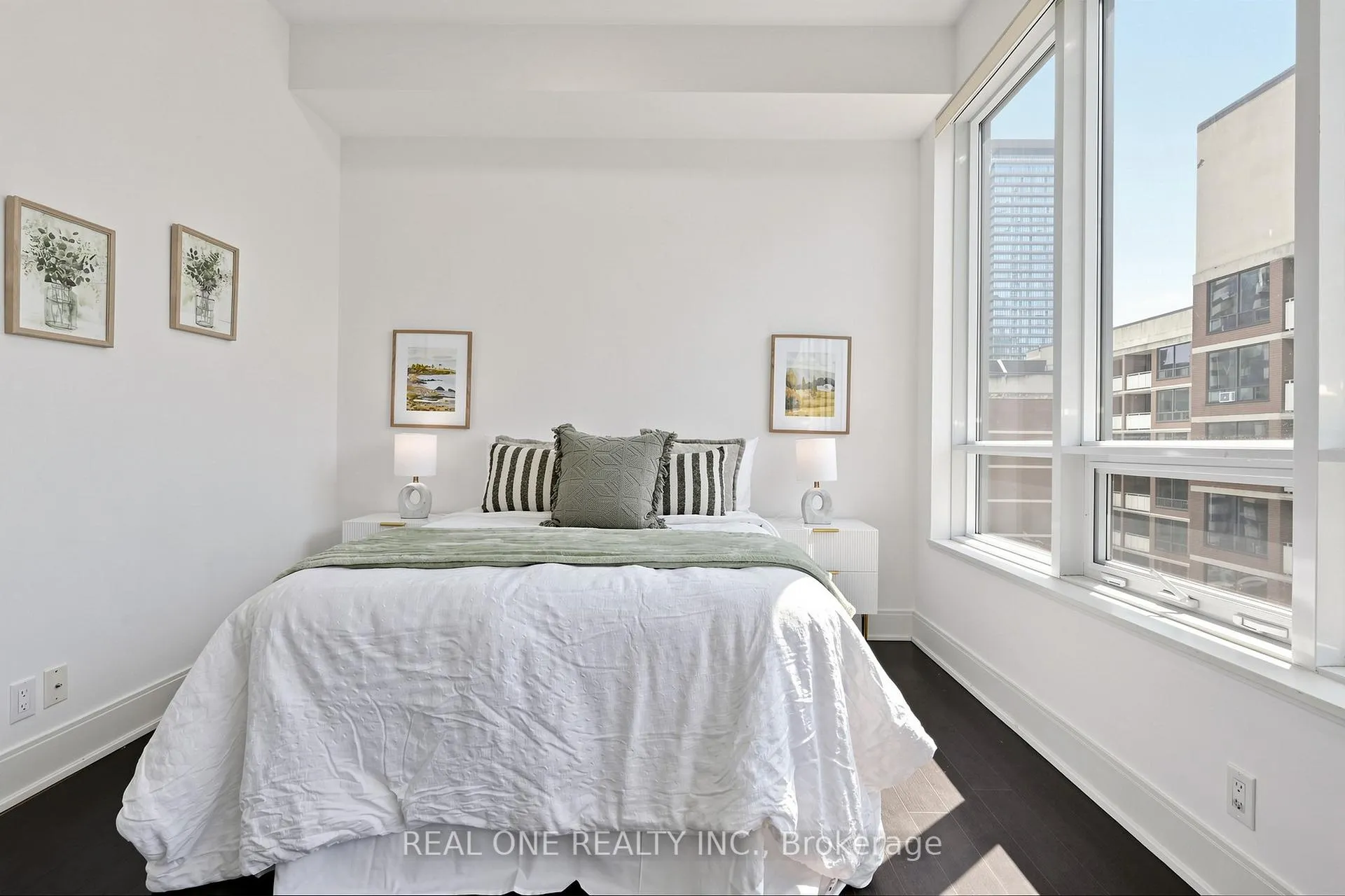 Photo 32 of Unit 1603, 21 Balmuto Street, Toronto, Bay Street Corridor — HOMEH
