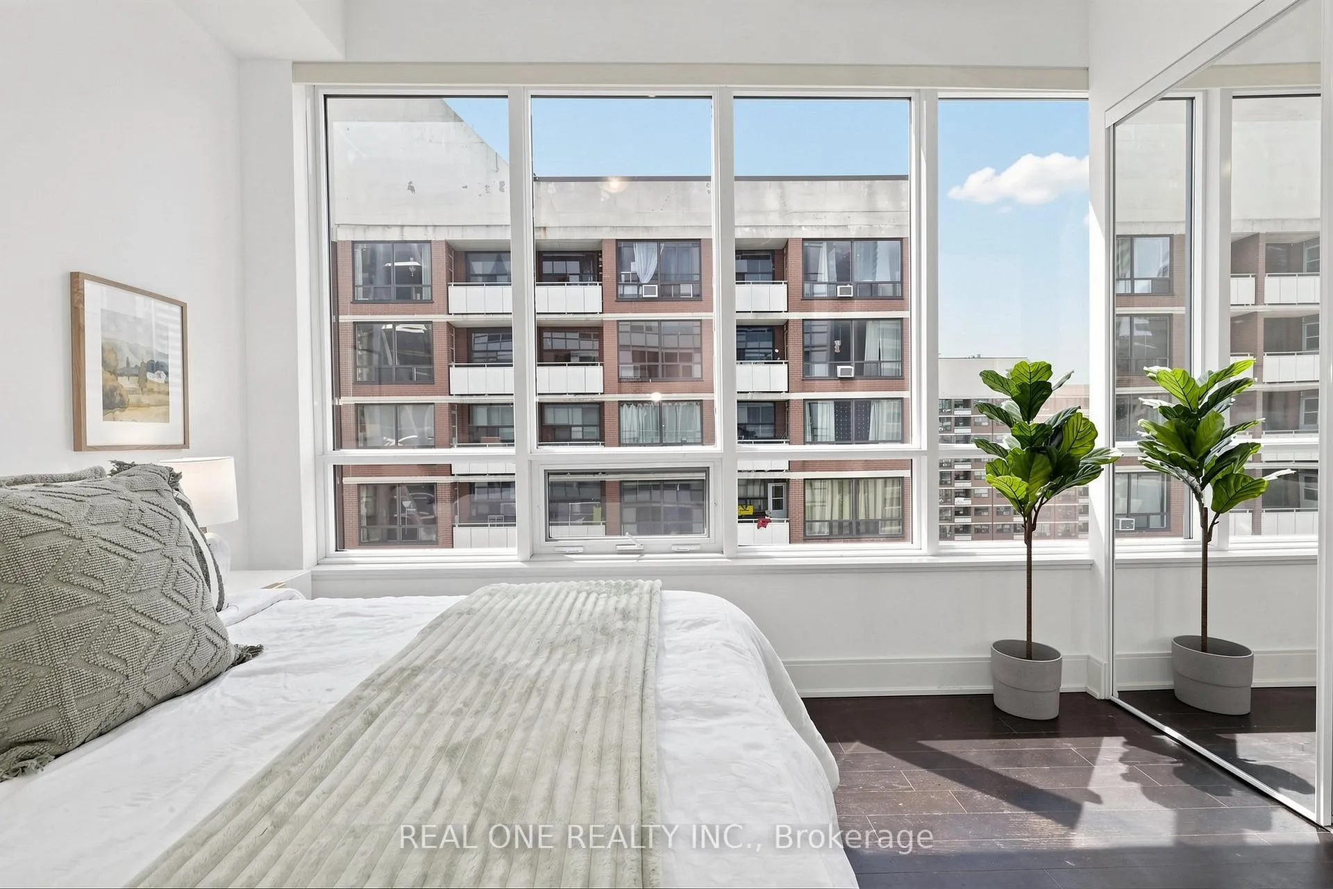 Photo 33 of Unit 1603, 21 Balmuto Street, Toronto, Bay Street Corridor — HOMEH