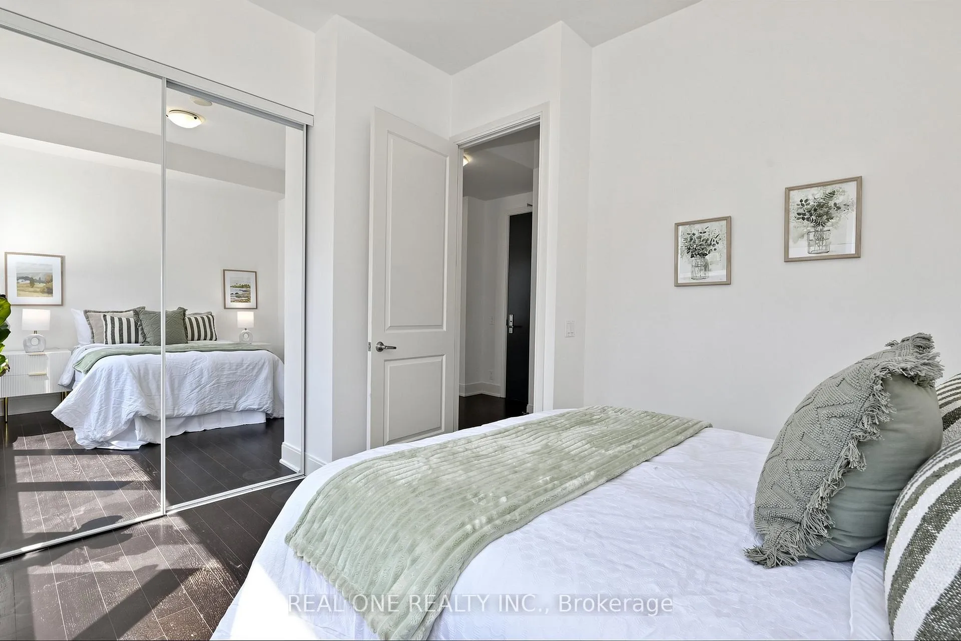 Photo 35 of Unit 1603, 21 Balmuto Street, Toronto, Bay Street Corridor — HOMEH