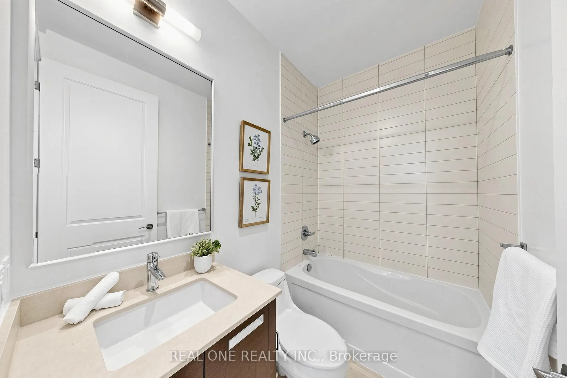 Photo 36 of Unit 1603, 21 Balmuto Street, Toronto, Bay Street Corridor — HOMEH