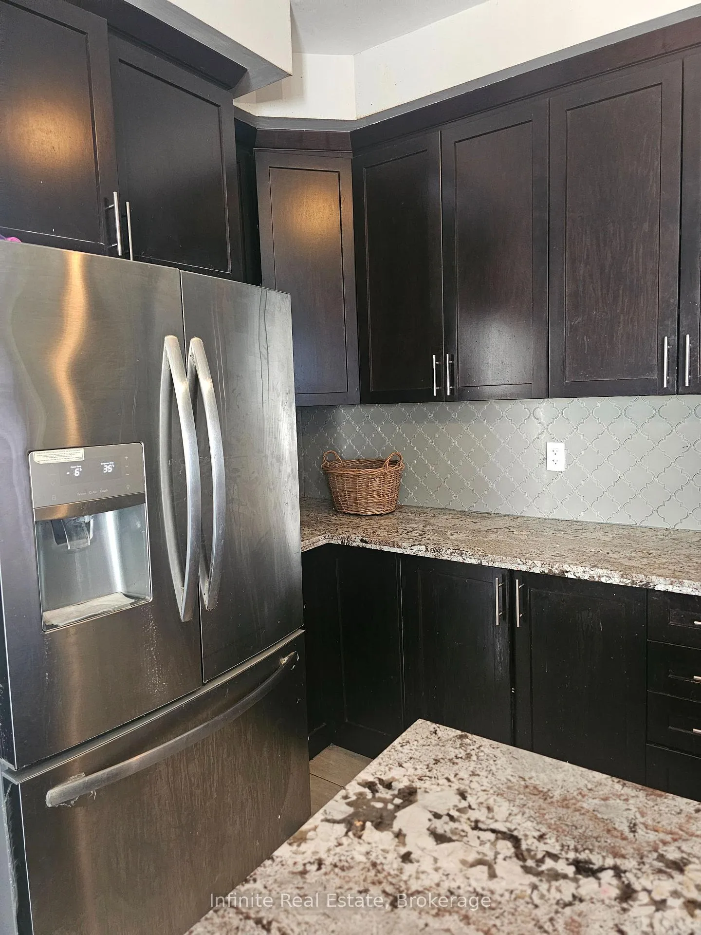 Photo 9 of 39 Lola Crescent, Brampton, Northwest Brampton — HOMEH
