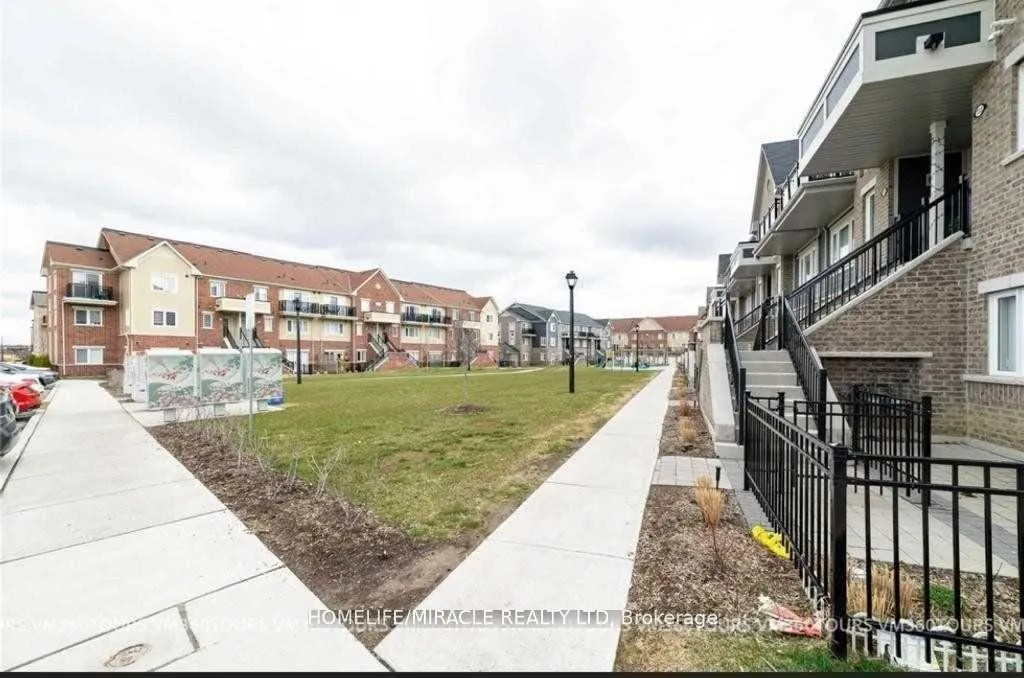 Photo 3 of Unit 155, 250 Sunny Meadow Boulevard, Brampton, Sandringham-Wellington — HOMEH