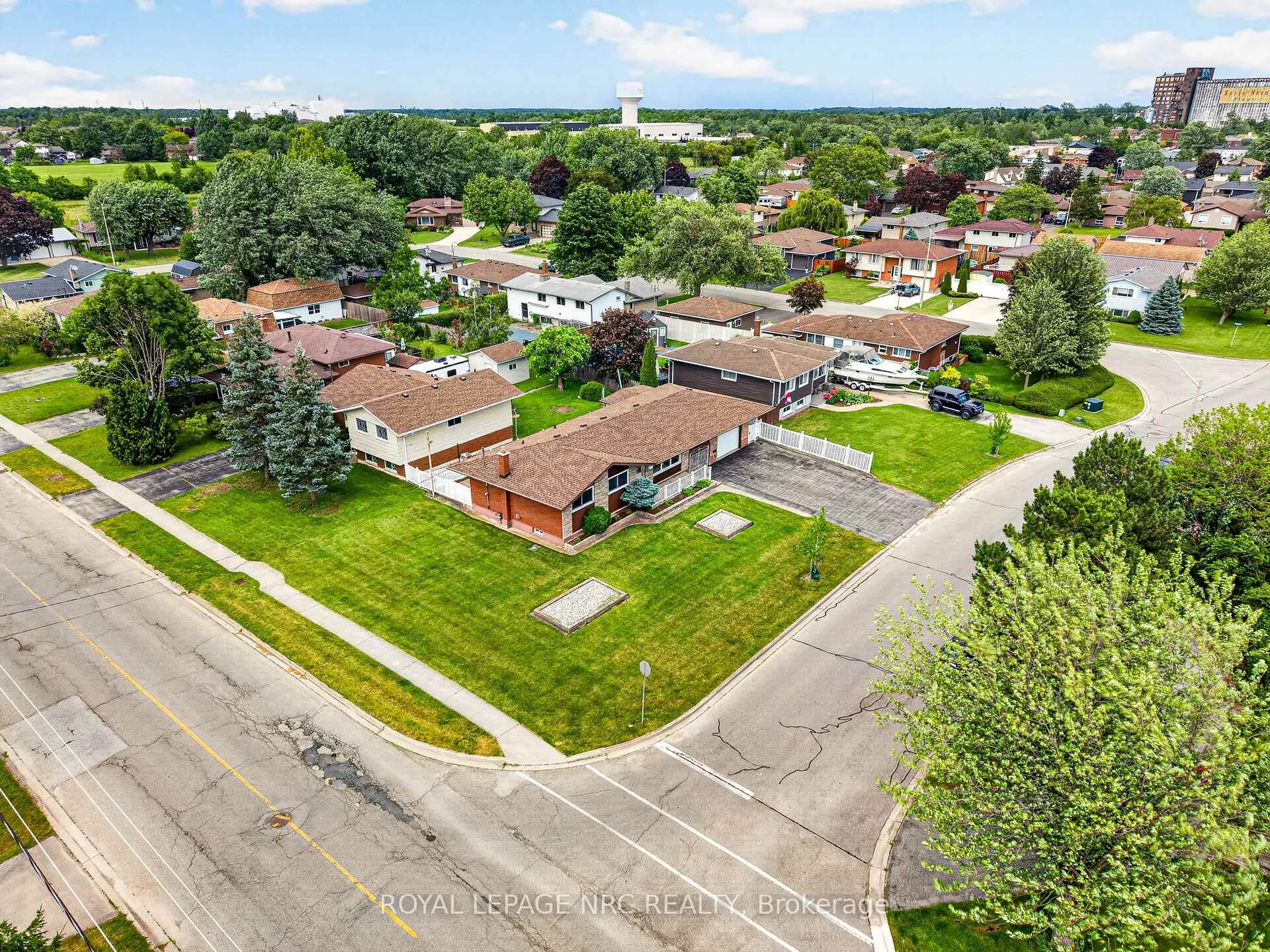 Photo 2 of 69 Royal Road, Port Colborne, Main Street — HOMEH
