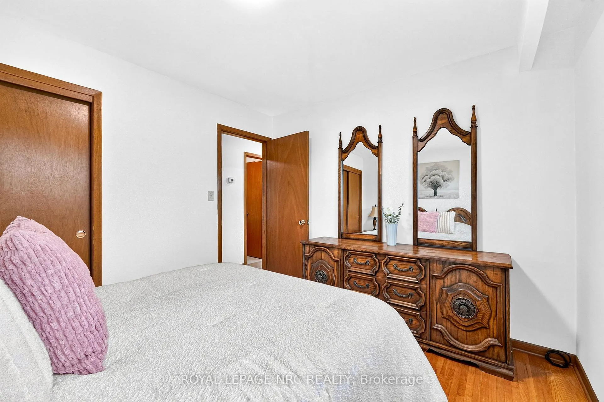 Photo 20 of 69 Royal Road, Port Colborne, Main Street — HOMEH