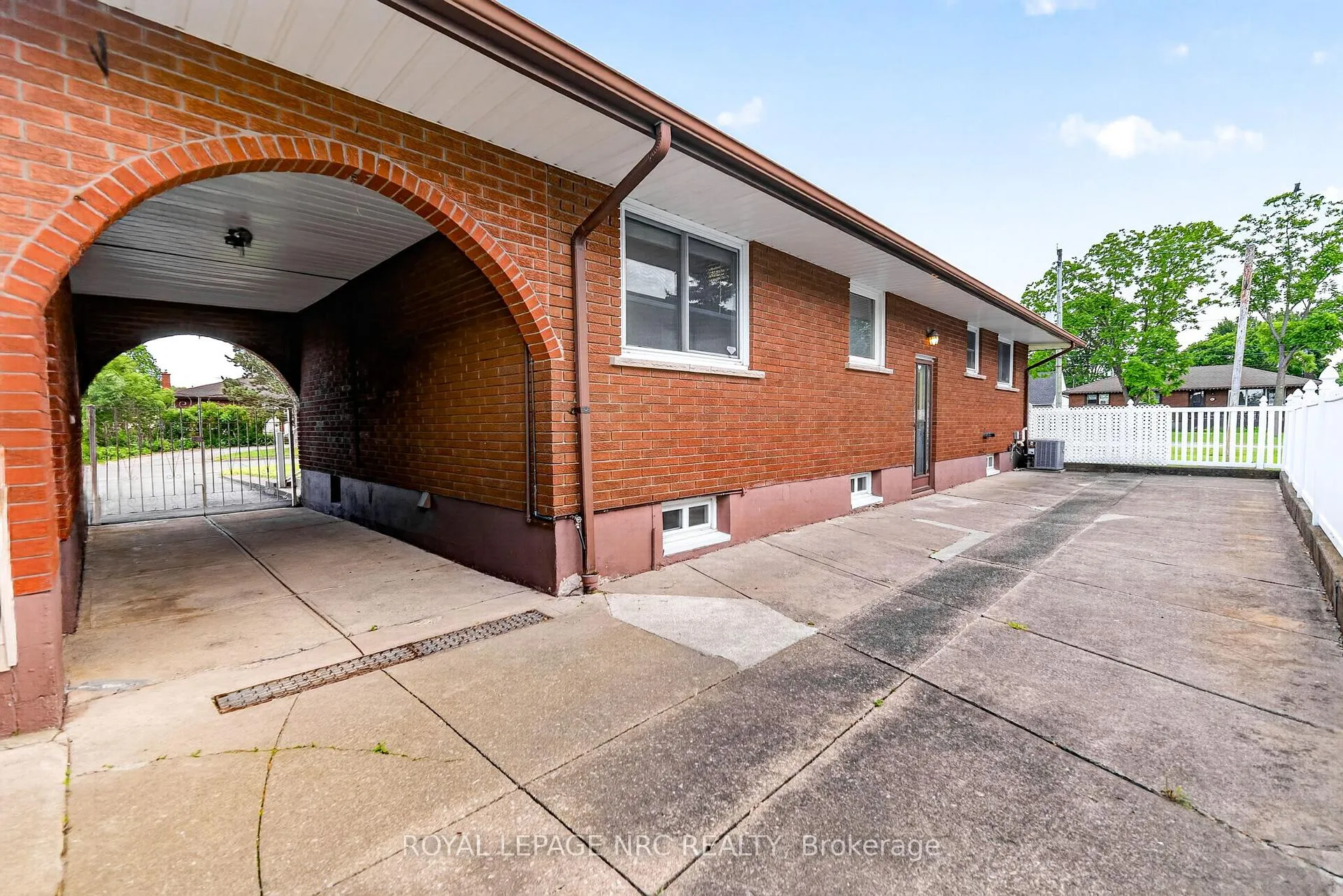Photo 36 of 69 Royal Road, Port Colborne, Main Street — HOMEH