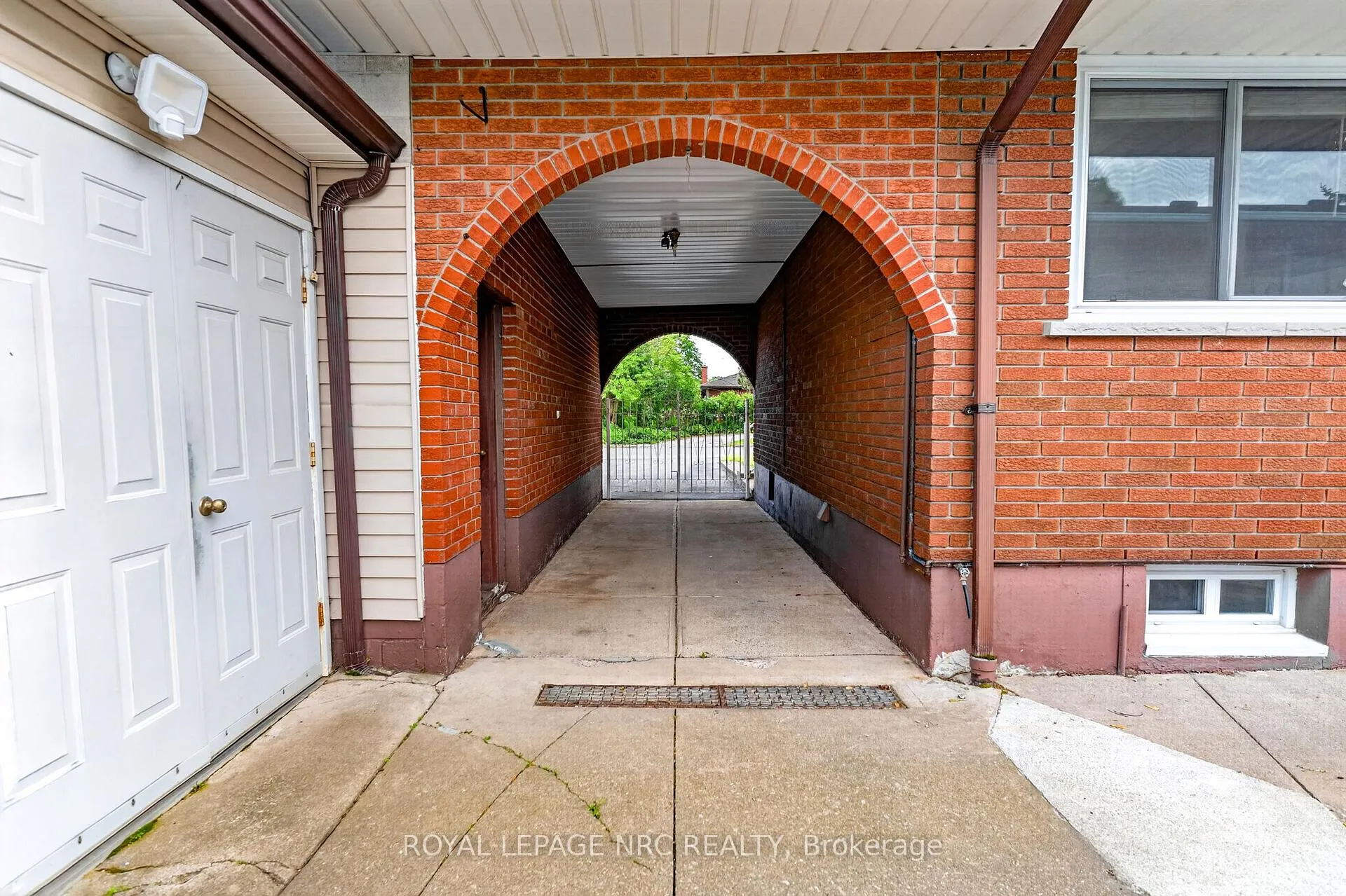 Photo 40 of 69 Royal Road, Port Colborne, Main Street — HOMEH