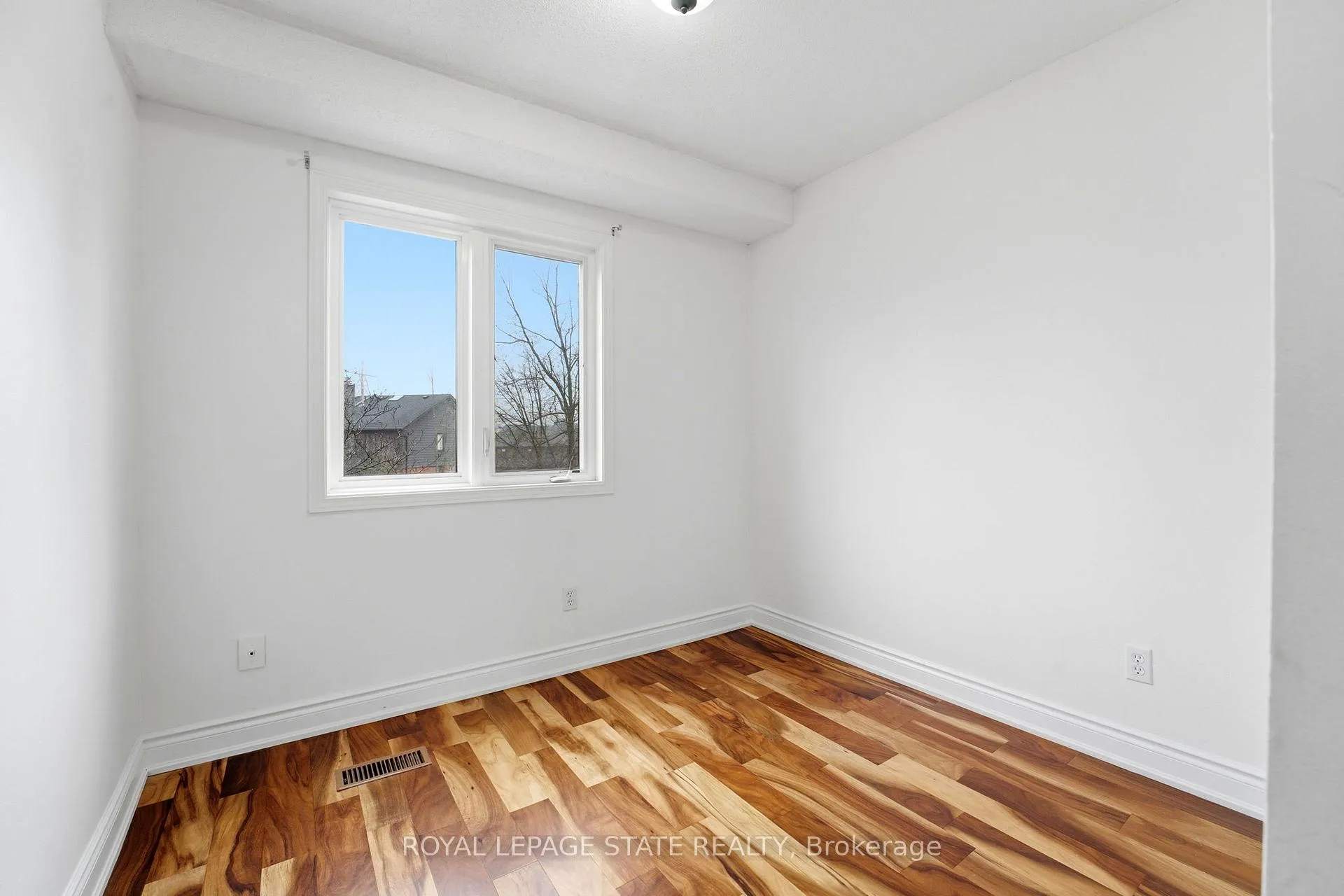 Photo 29 of Unit 15, 1983 Main Street W, Hamilton, Ainslie Wood — HOMEH