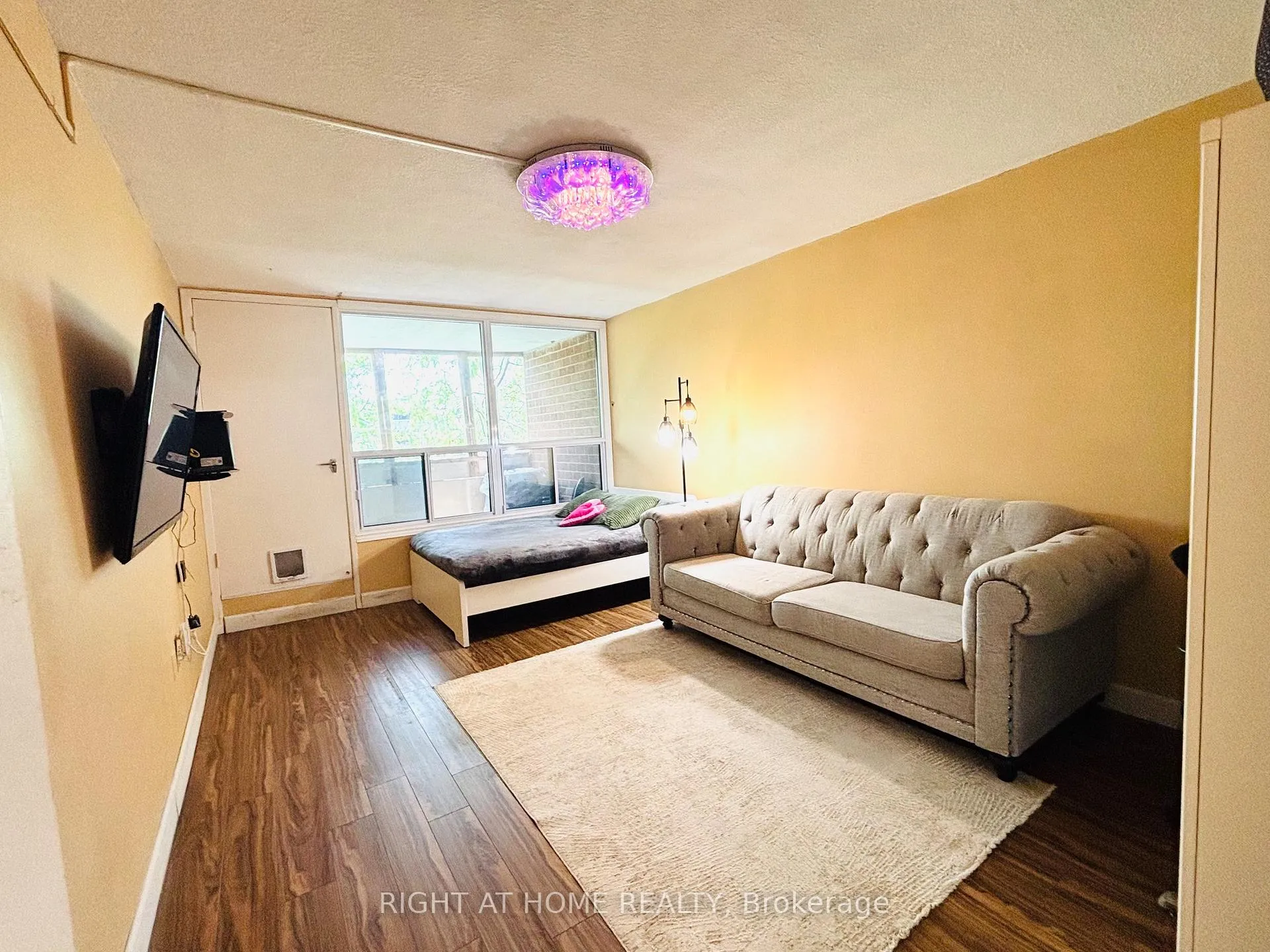 Photo 9 of Unit 315, 95 Leeward Glenway, Toronto, Flemingdon Park — HOMEH