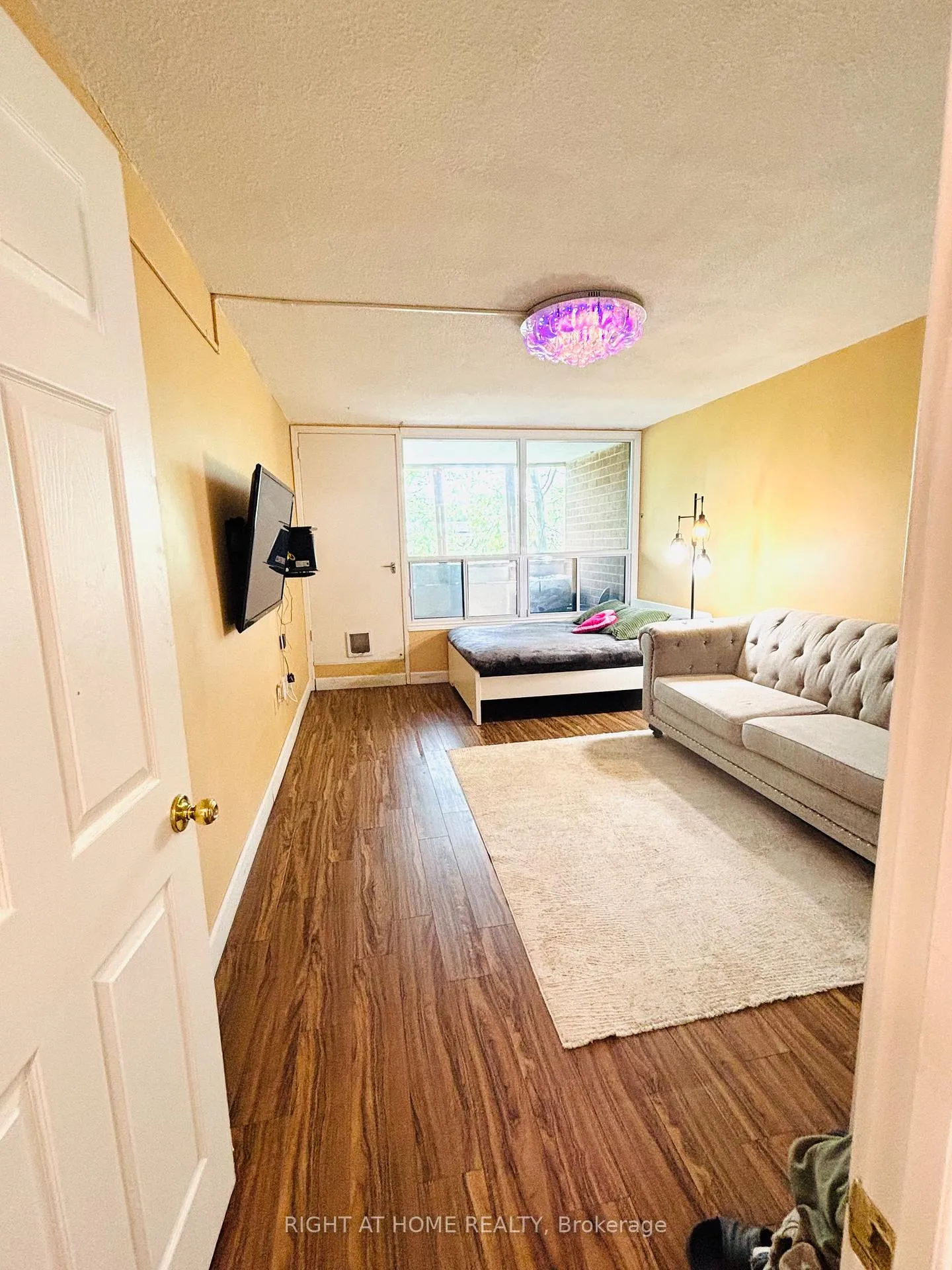 Photo 10 of Unit 315, 95 Leeward Glenway, Toronto, Flemingdon Park — HOMEH