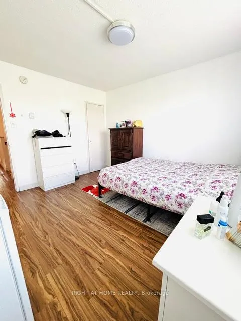 Photo 14 of Unit 315, 95 Leeward Glenway, Toronto, Flemingdon Park — HOMEH