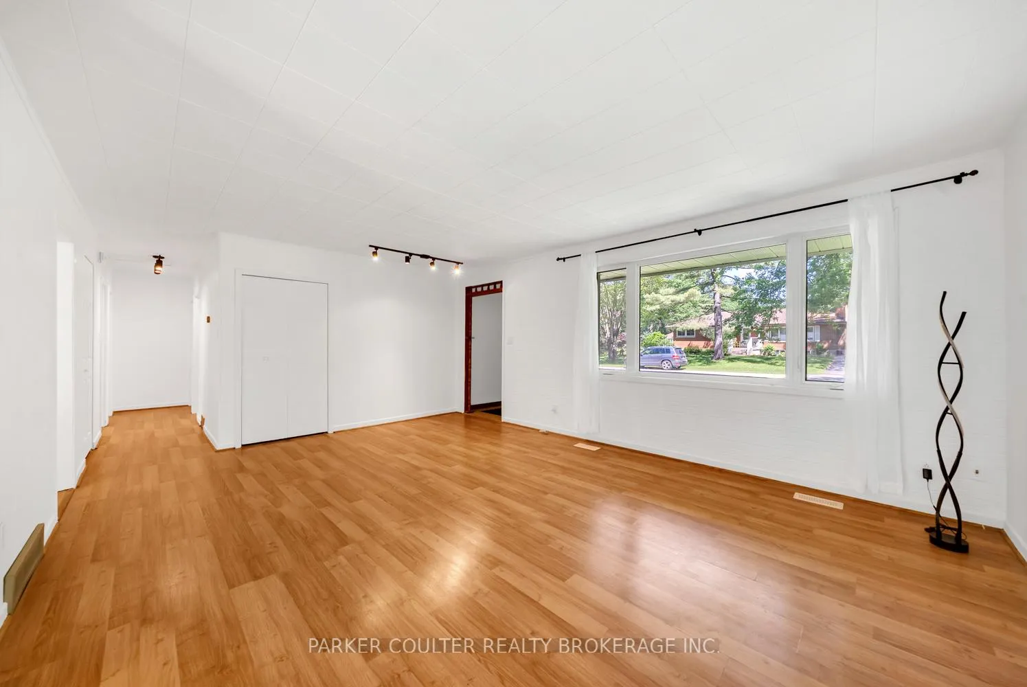 Photo 9 of 85 Evans Avenue W, Gravenhurst, Muskoka (S) — HOMEH