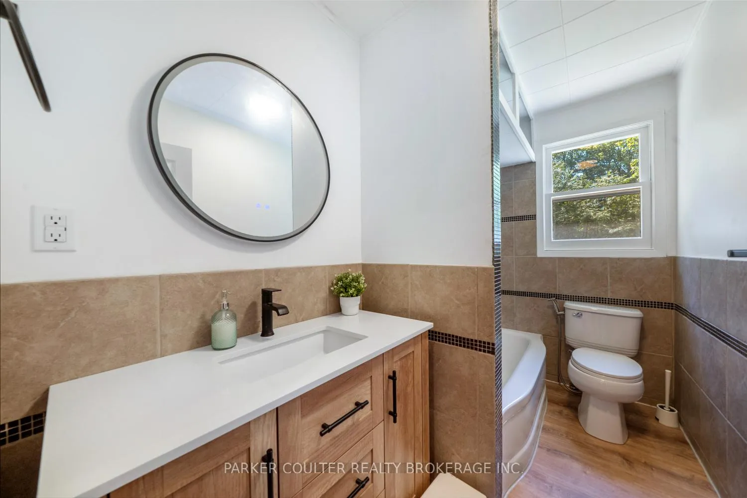 Photo 22 of 85 Evans Avenue W, Gravenhurst, Muskoka (S) — HOMEH