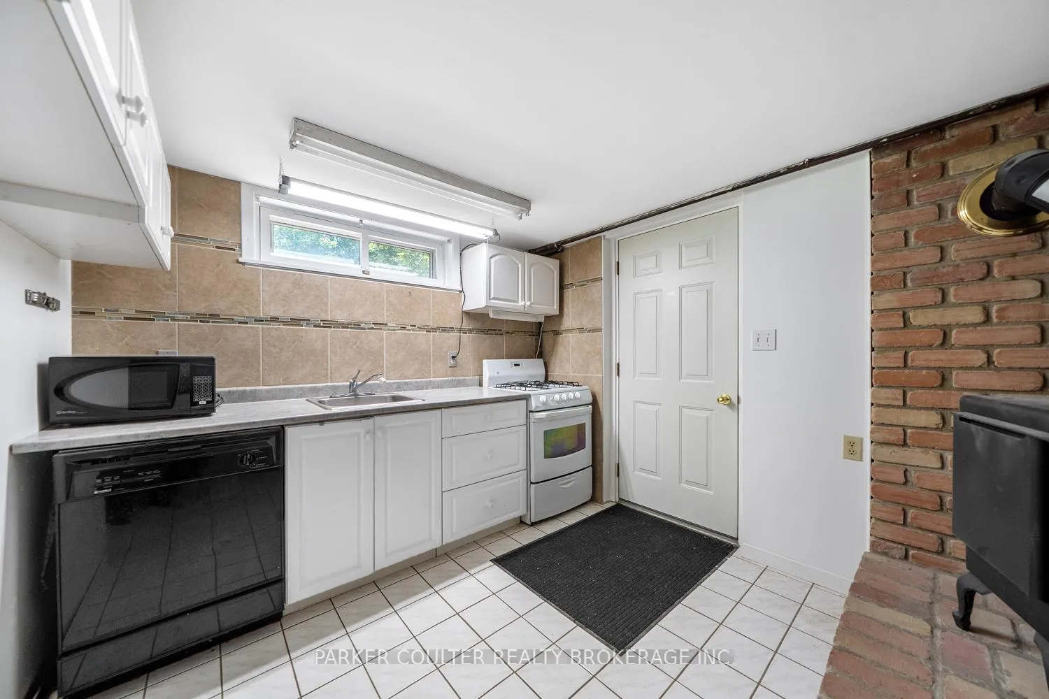 Photo 33 of 85 Evans Avenue W, Gravenhurst, Muskoka (S) — HOMEH