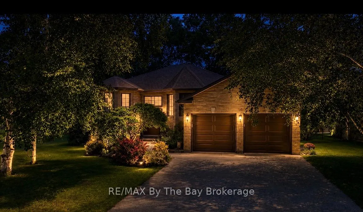 Photo 4 of 54 Fairway Crescent, Wasaga Beach — HOMEH