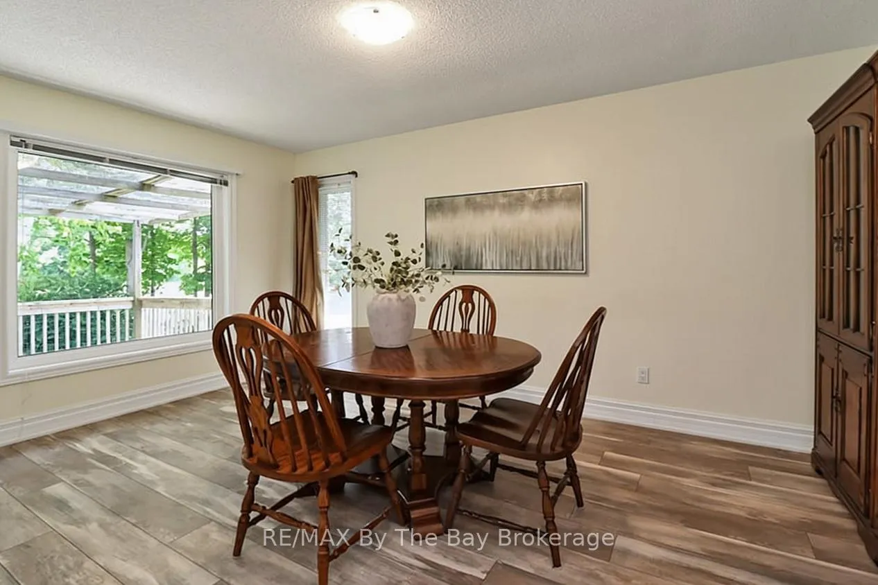 Photo 17 of 54 Fairway Crescent, Wasaga Beach — HOMEH