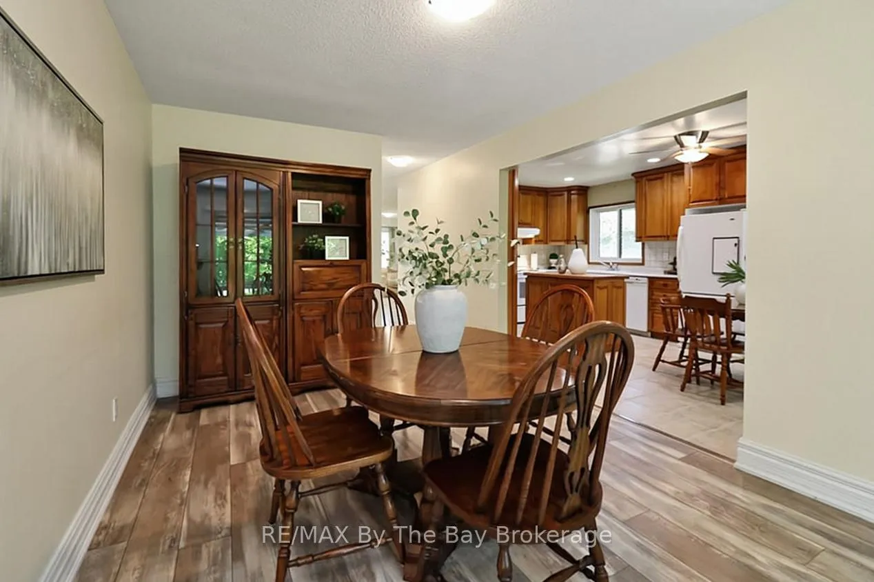 Photo 18 of 54 Fairway Crescent, Wasaga Beach — HOMEH