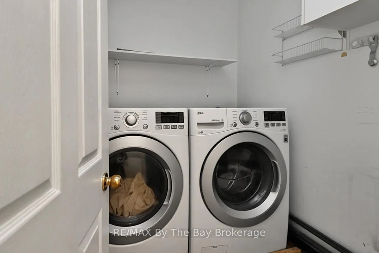 Photo 19 of 54 Fairway Crescent, Wasaga Beach — HOMEH