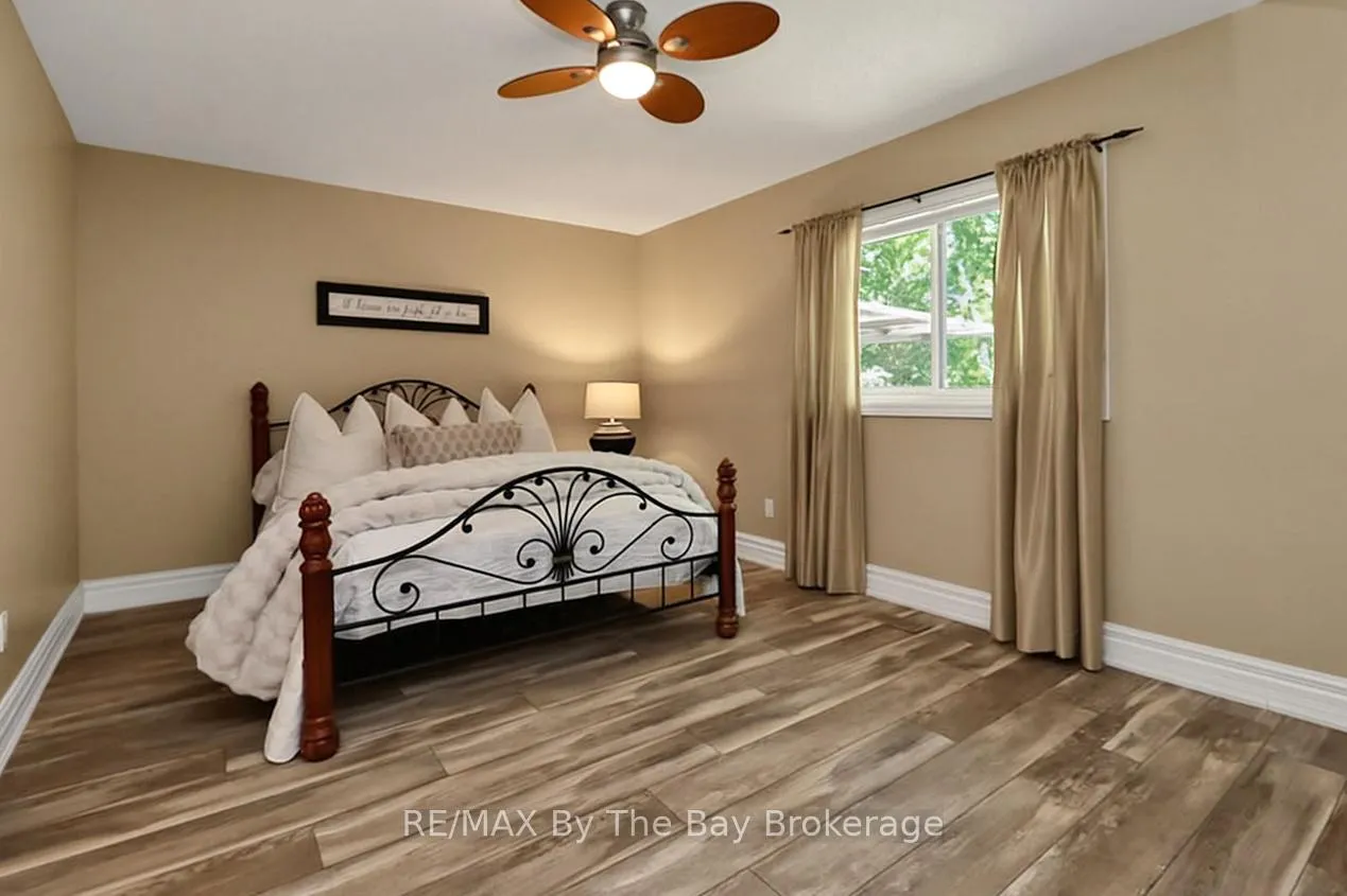 Photo 25 of 54 Fairway Crescent, Wasaga Beach — HOMEH