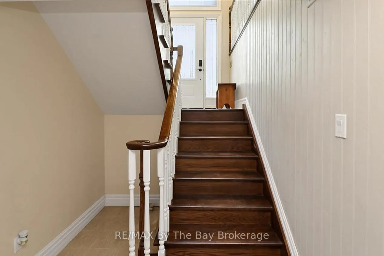 Photo 30 of 54 Fairway Crescent, Wasaga Beach — HOMEH