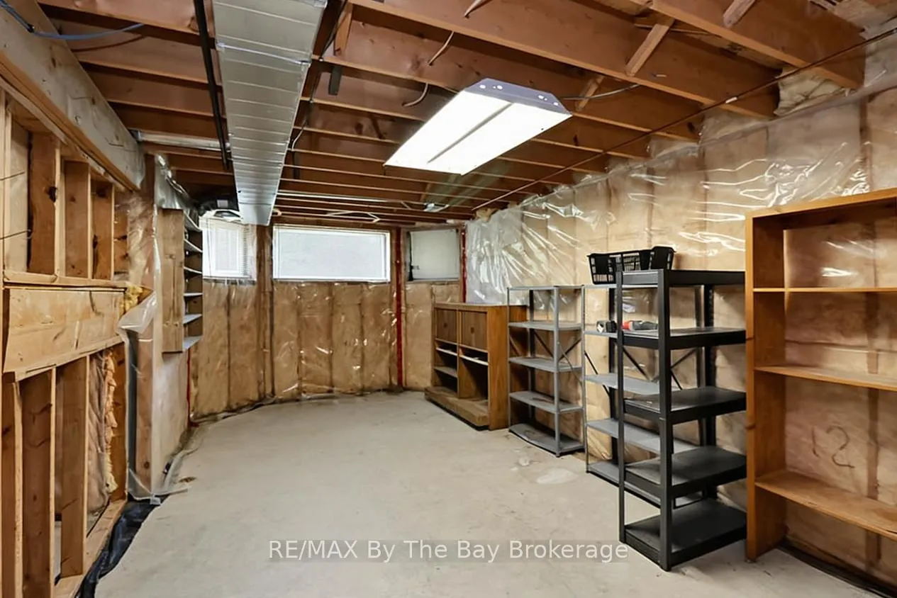 Photo 32 of 54 Fairway Crescent, Wasaga Beach — HOMEH