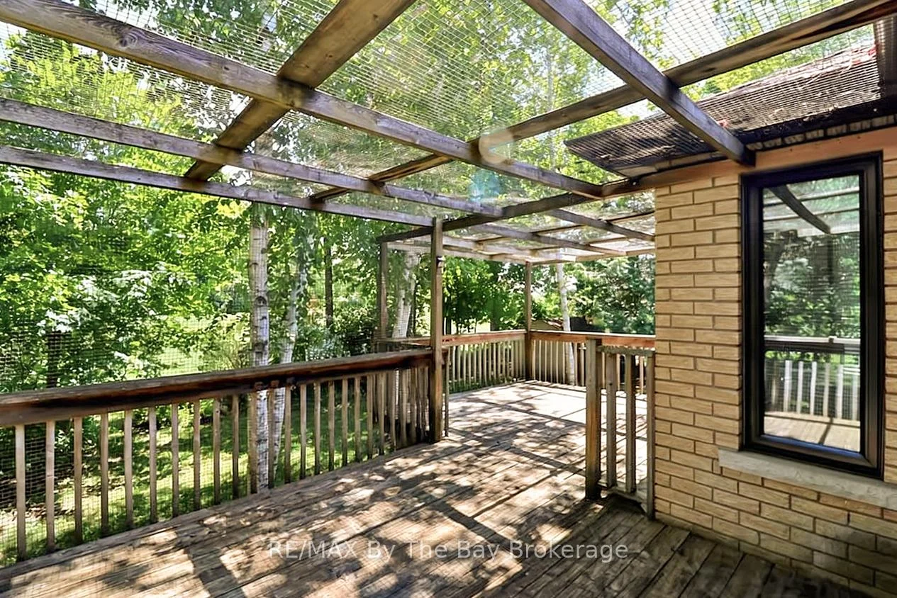 Photo 33 of 54 Fairway Crescent, Wasaga Beach — HOMEH