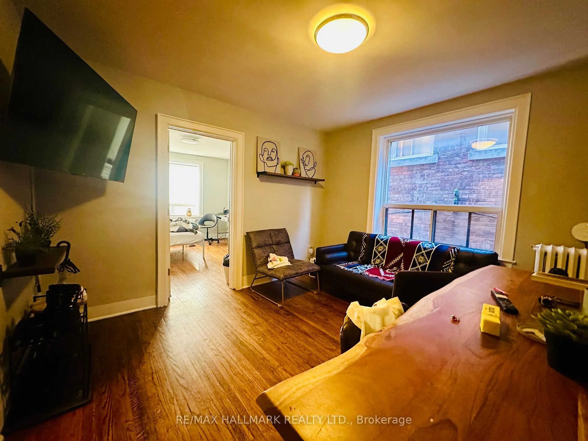 Photo 3 of Unit 3, 597 St Clair Avenue W, Toronto, Wychwood — HOMEH