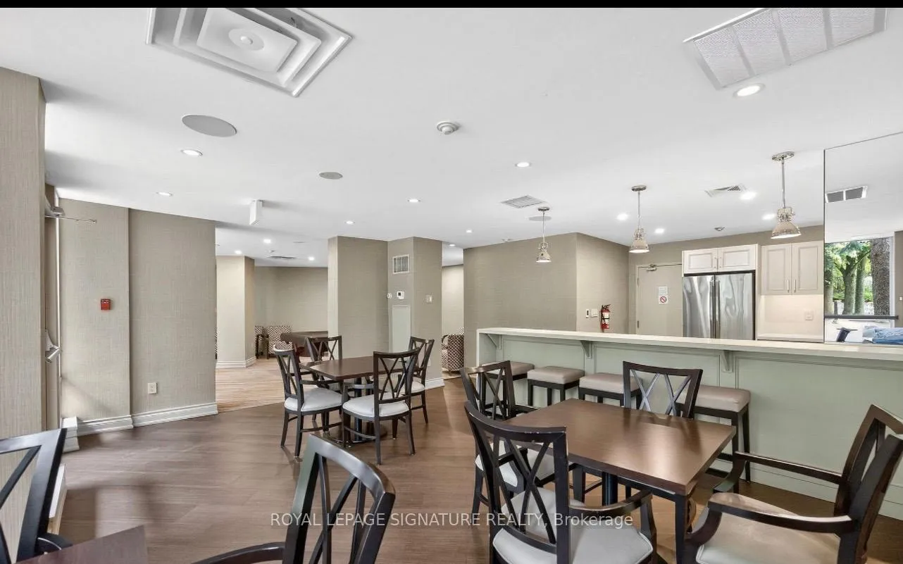 Photo 8 of Unit 1003, 7250 Yonge Street, Vaughan, Crestwood-Springfarm-Yorkhill — HOMEH