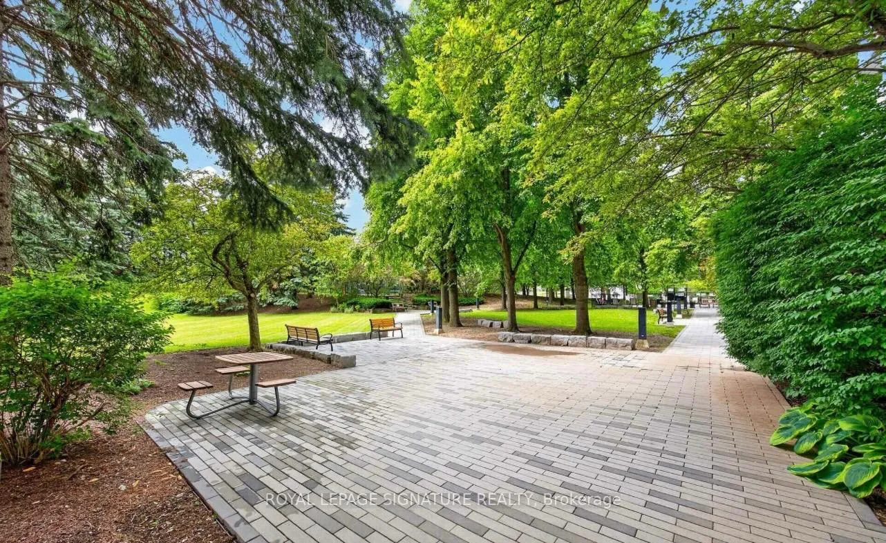 Photo 9 of Unit 1003, 7250 Yonge Street, Vaughan, Crestwood-Springfarm-Yorkhill — HOMEH