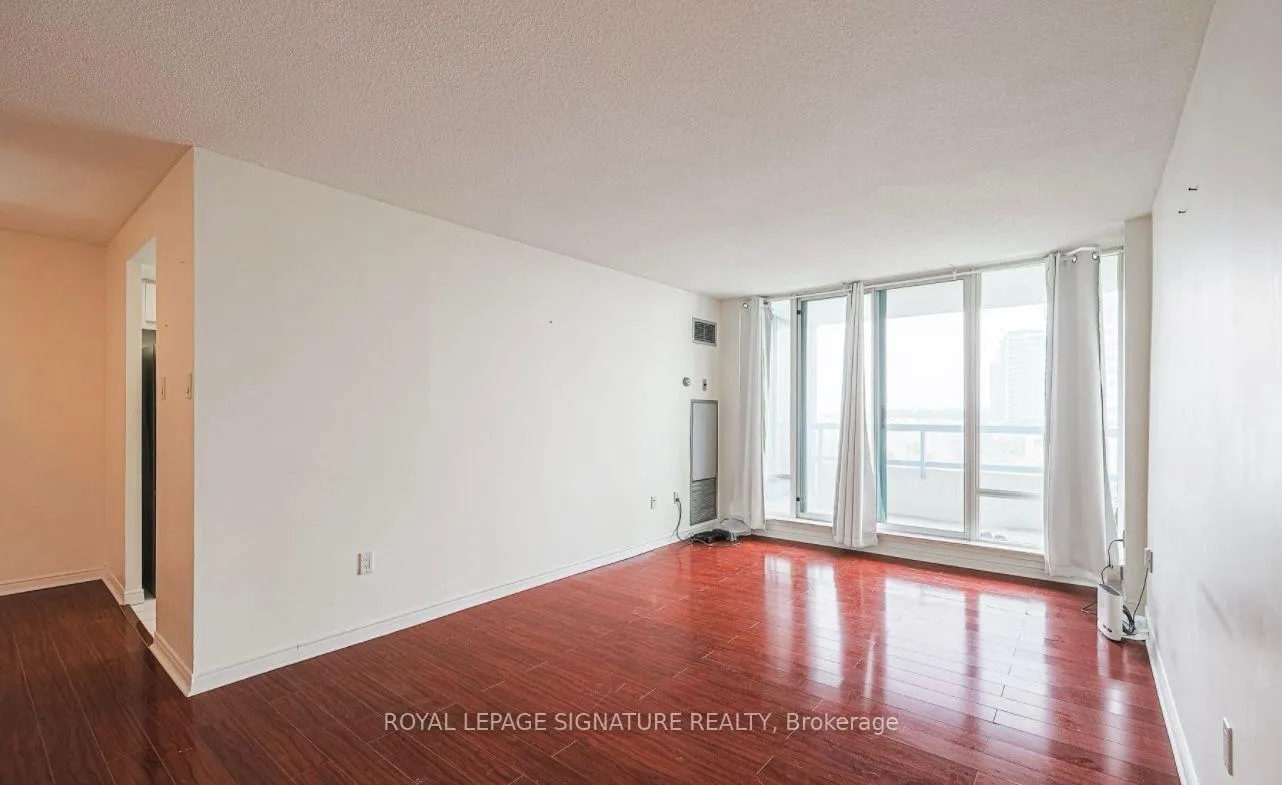 Photo 13 of Unit 1003, 7250 Yonge Street, Vaughan, Crestwood-Springfarm-Yorkhill — HOMEH