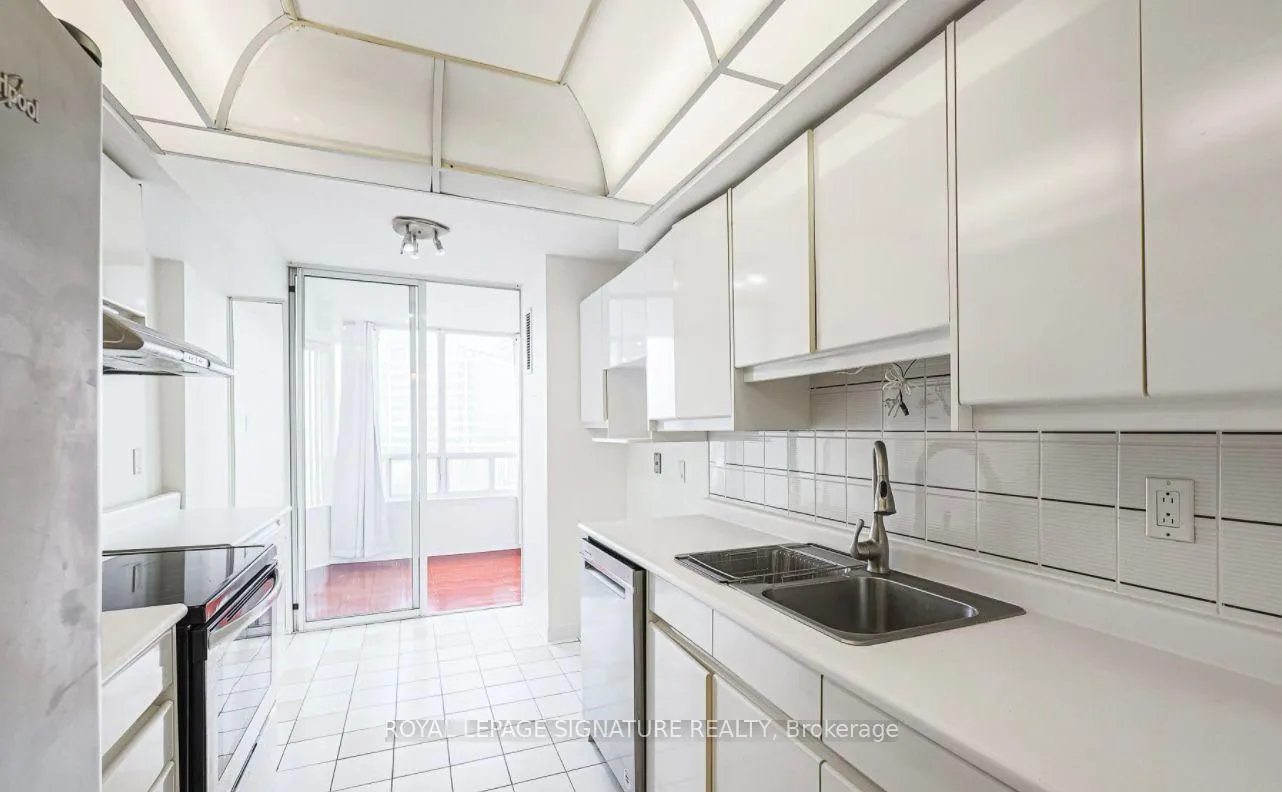 Photo 25 of Unit 1003, 7250 Yonge Street, Vaughan, Crestwood-Springfarm-Yorkhill — HOMEH