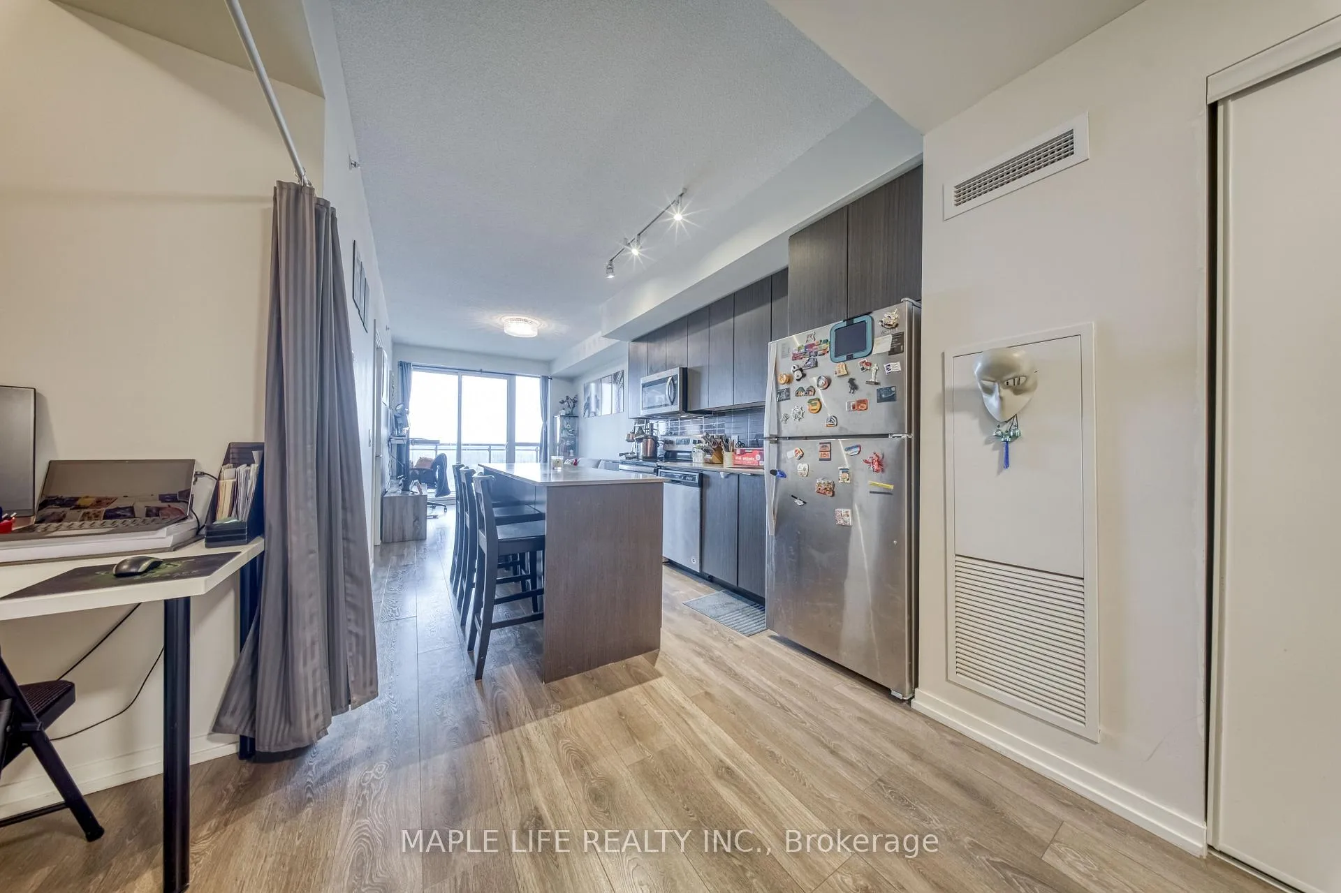 Photo 8 of Unit 804, 3237 Bayview Avenue, North York, Bayview Woods-Steeles — HOMEH