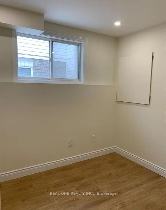 Photo 7 of Unit Basement, 18 Leggott Avenue, Barrie, Painswick North — HOMEH