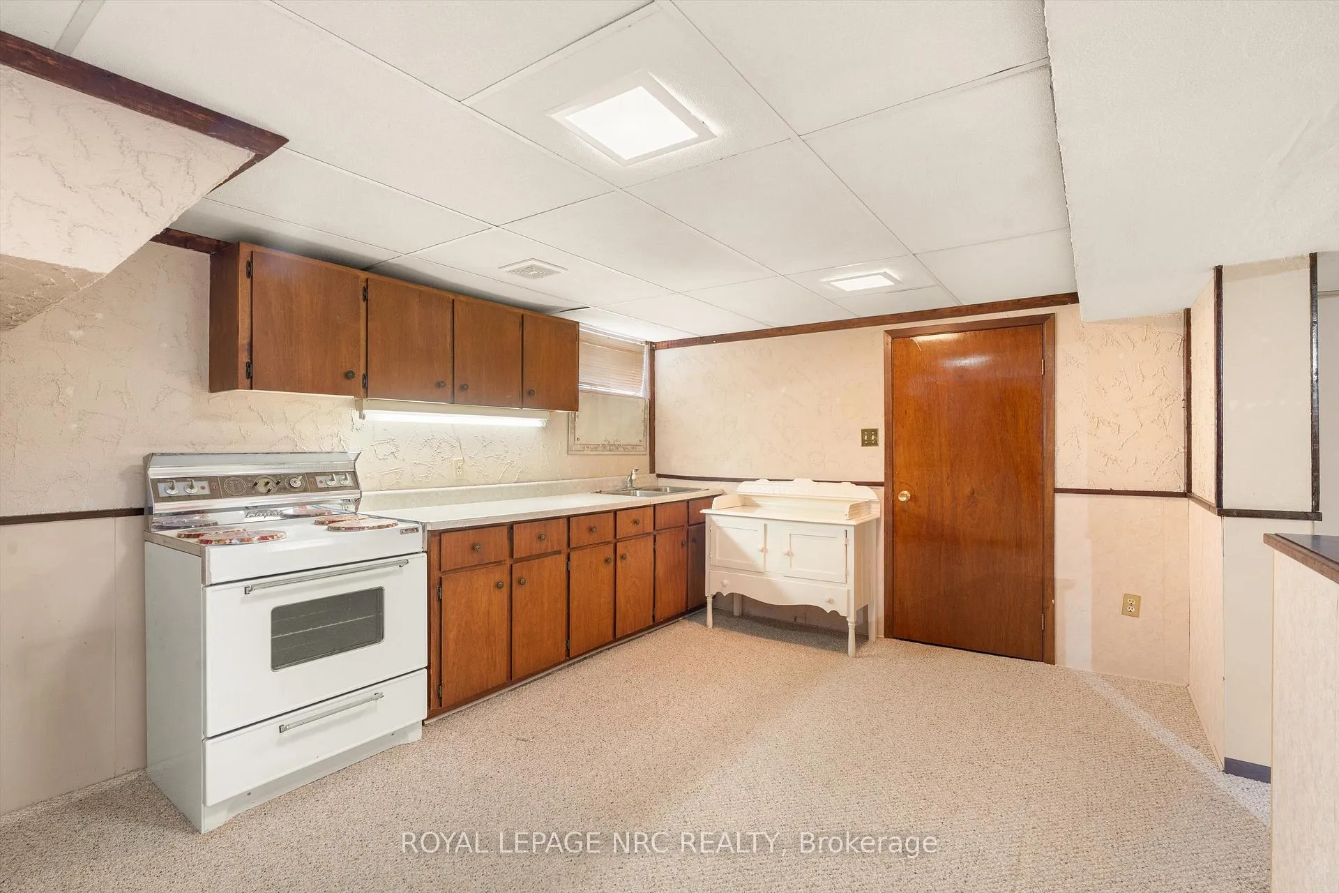 Photo 22 of 6502 Brock Street, Niagara Falls, Stamford — HOMEH