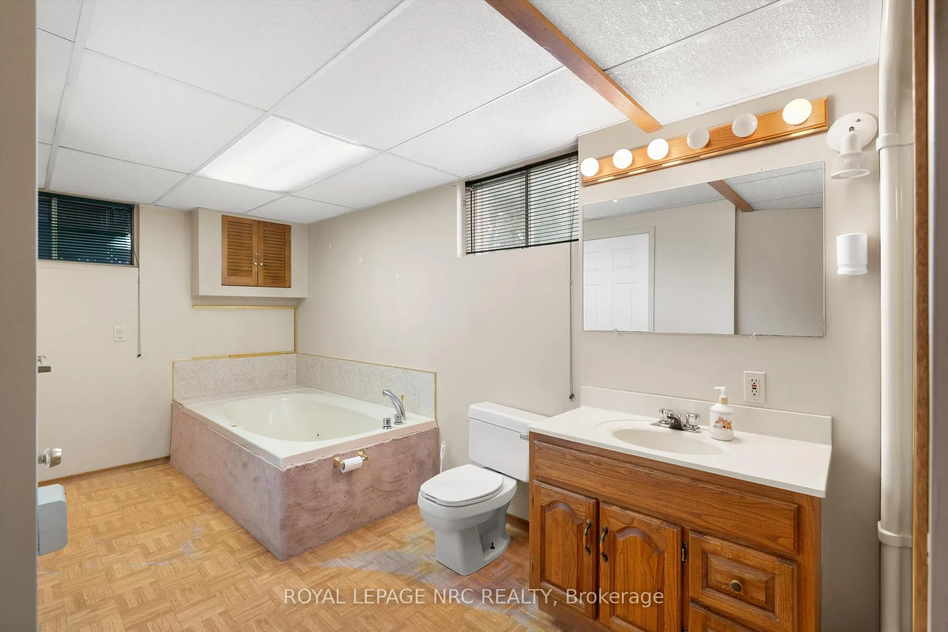 Photo 25 of 6502 Brock Street, Niagara Falls, Stamford — HOMEH