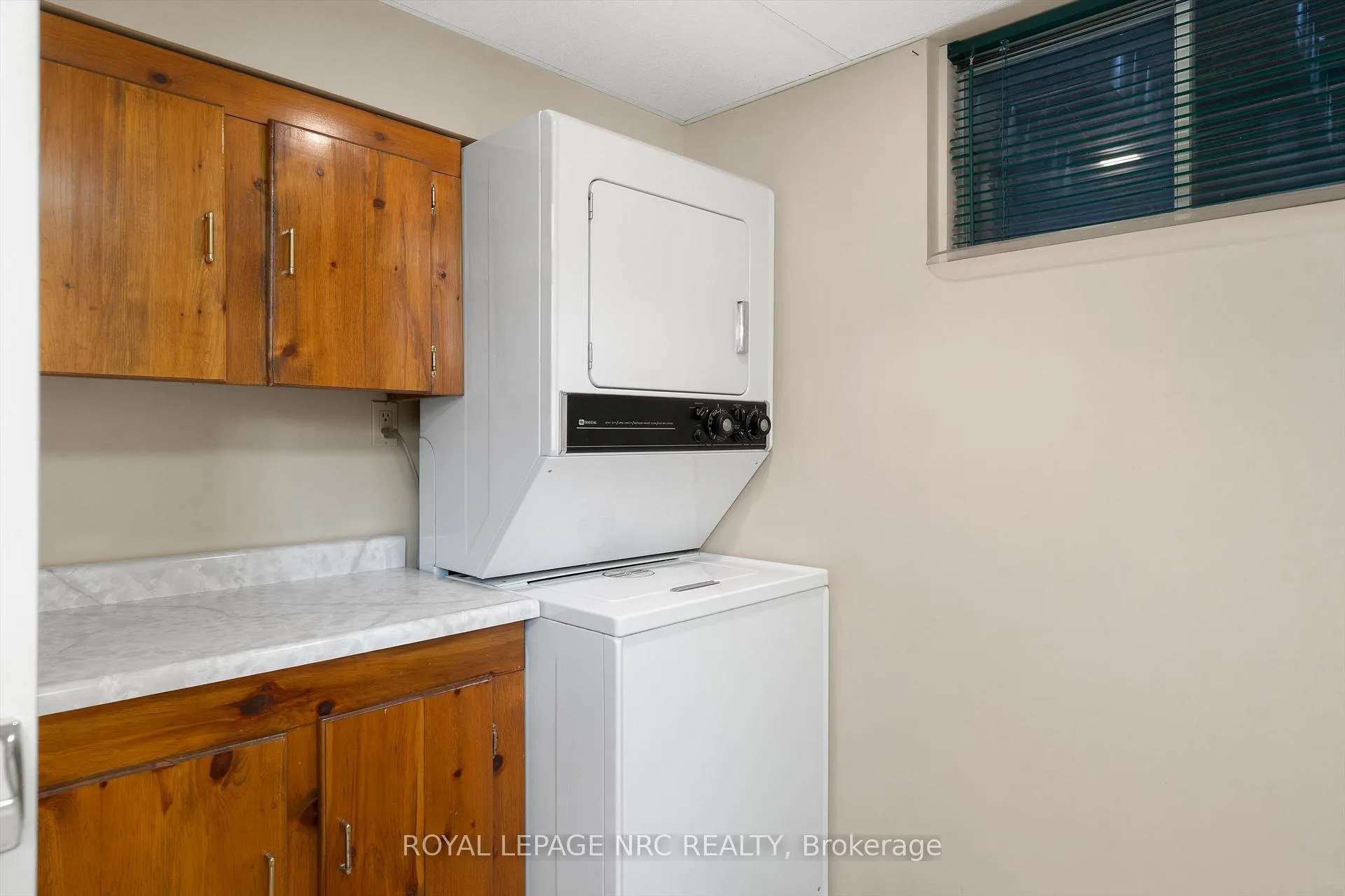 Photo 27 of 6502 Brock Street, Niagara Falls, Stamford — HOMEH