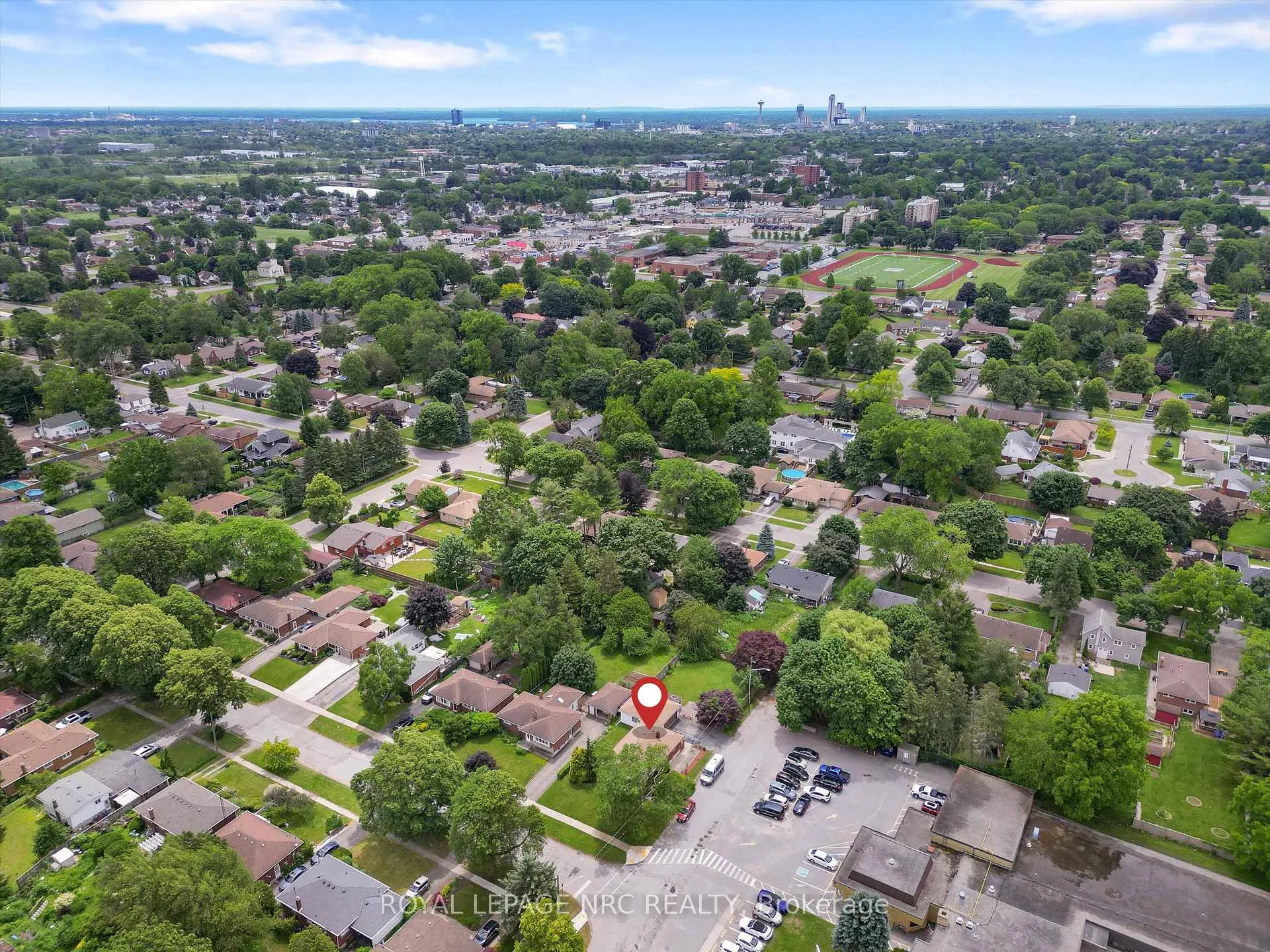 Photo 33 of 6502 Brock Street, Niagara Falls, Stamford — HOMEH