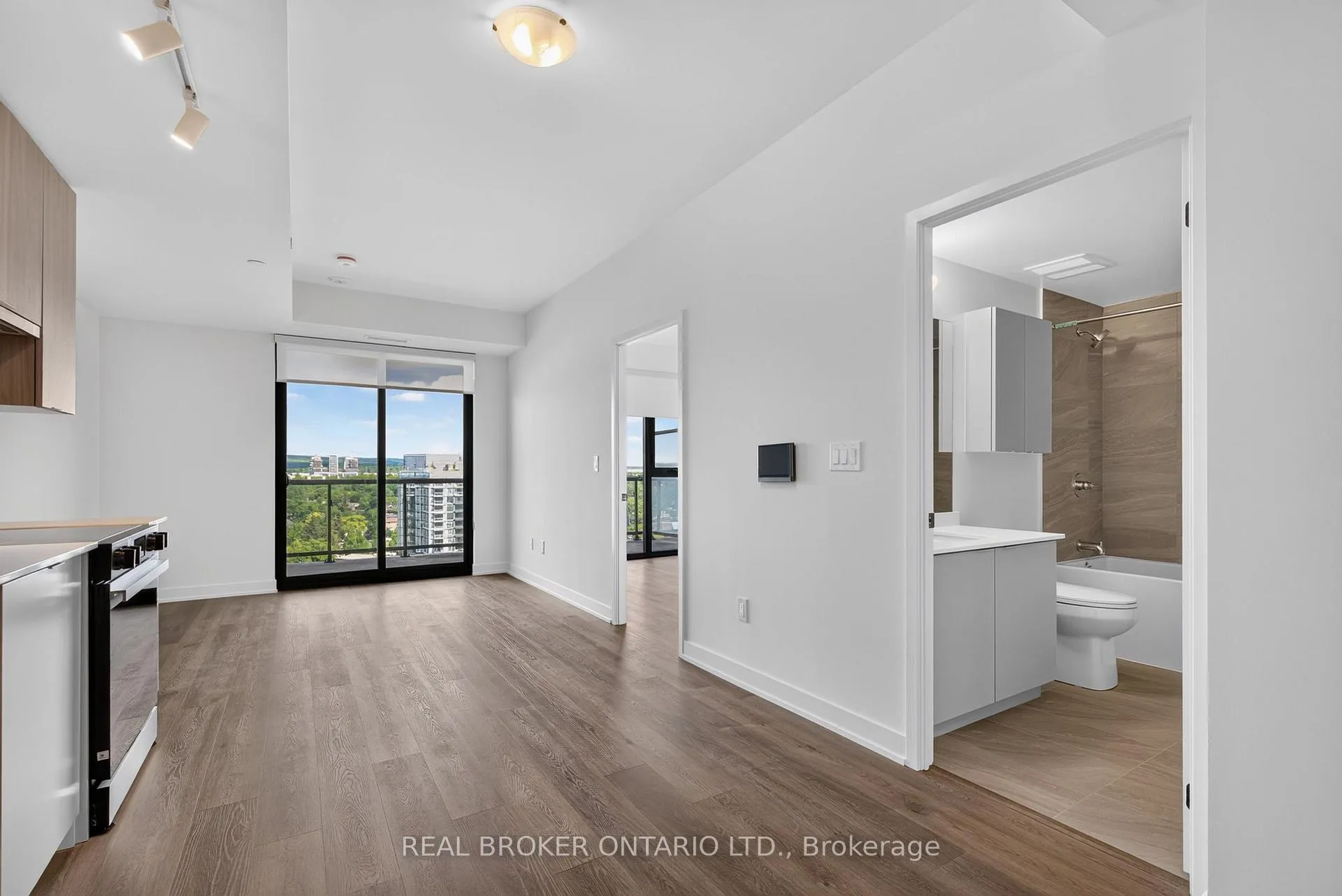 Photo 7 of Unit 1411, 2075 Lakeshore Road, Burlington, Brant — HOMEH