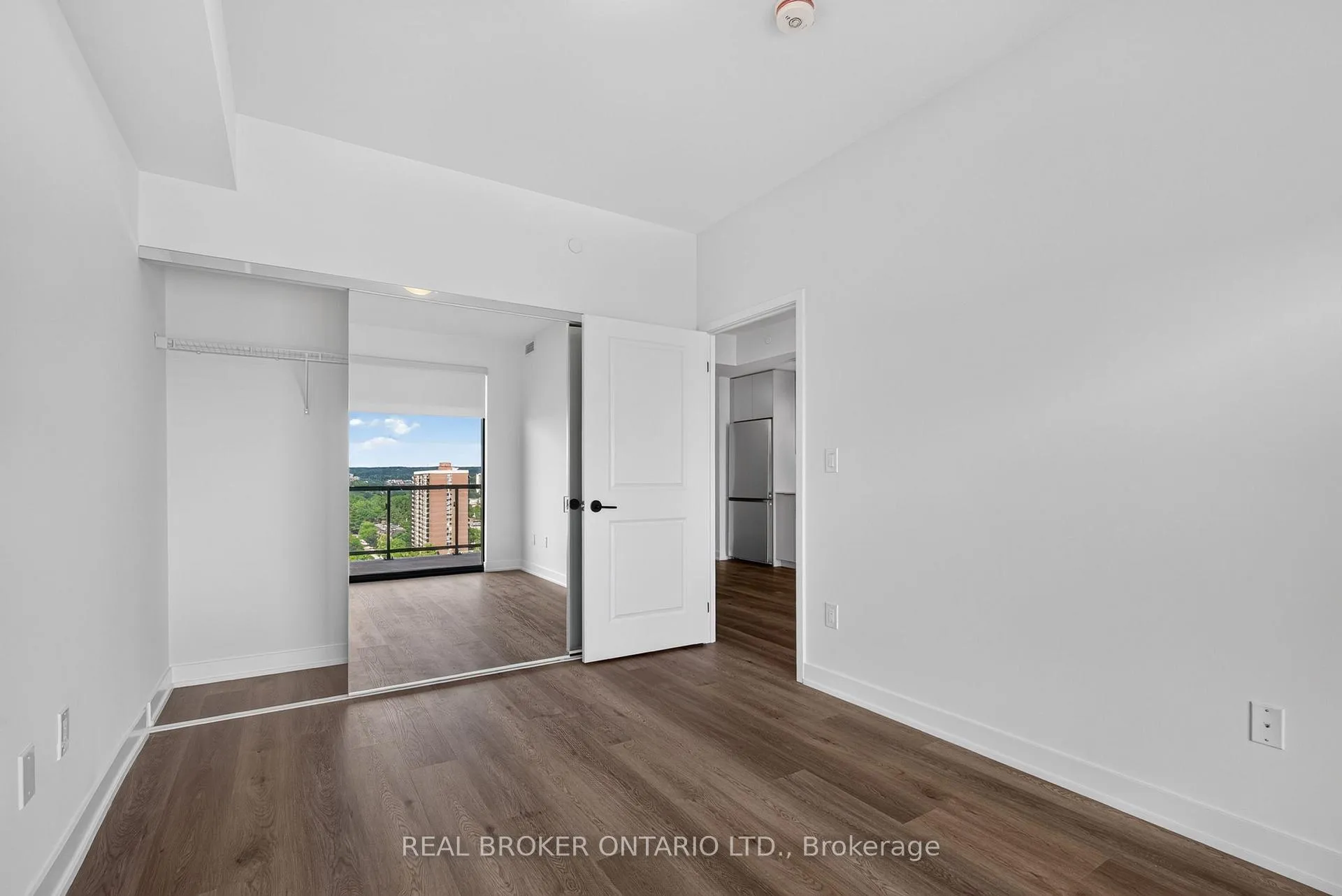 Photo 15 of Unit 1411, 2075 Lakeshore Road, Burlington, Brant — HOMEH