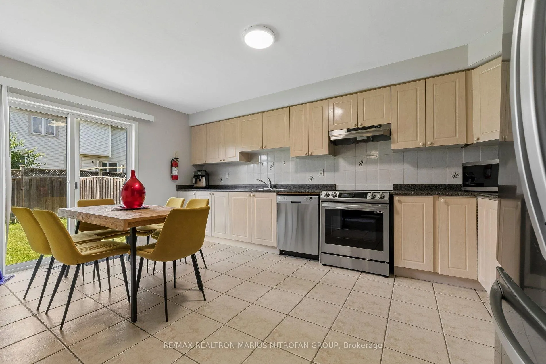 Photo 11 of 1962 Secretariat Place, Oshawa, Windfields — HOMEH